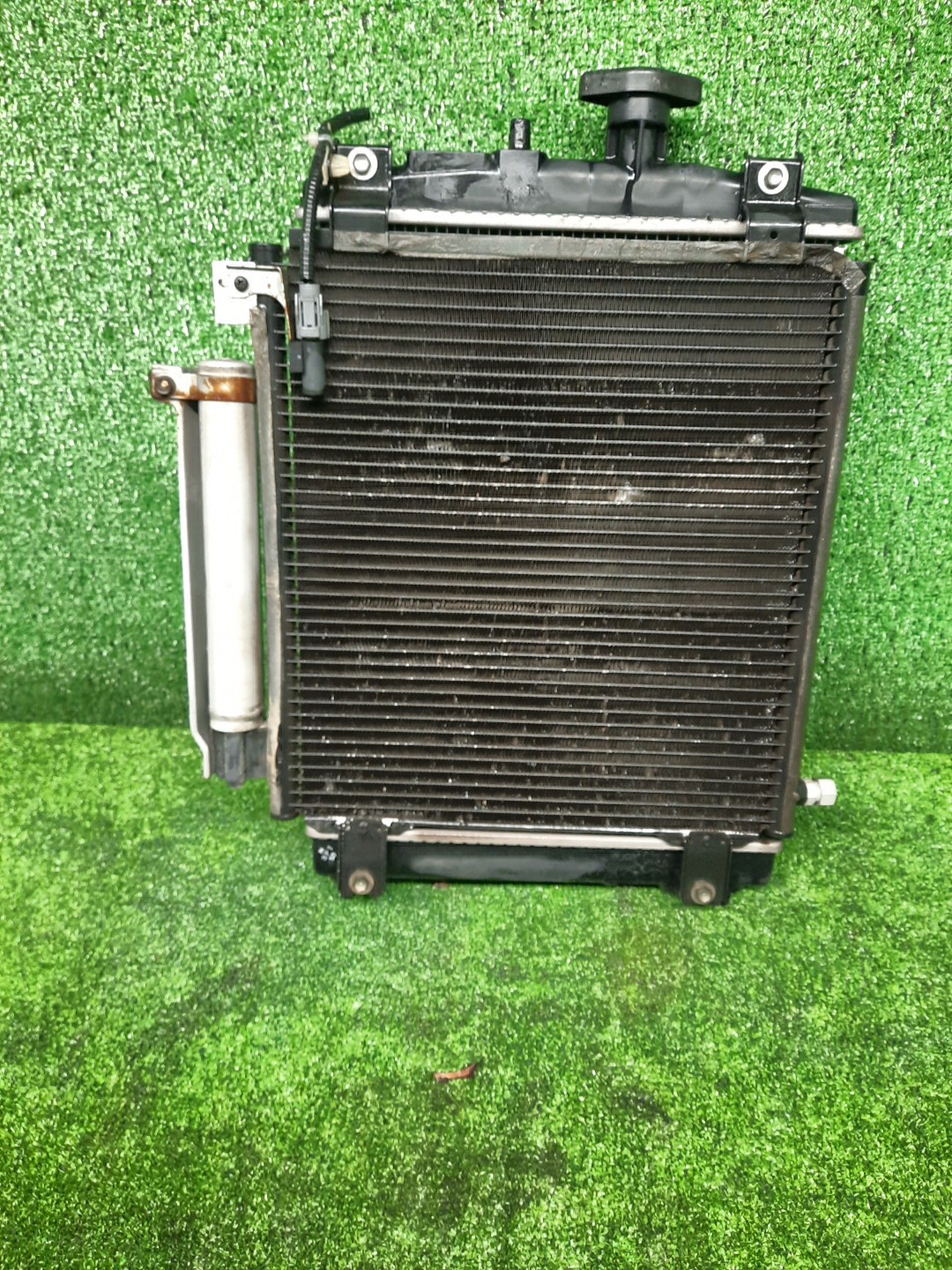 Радиатор основной HONDA N-BOX JF1 S07A 5956 2 ракурс