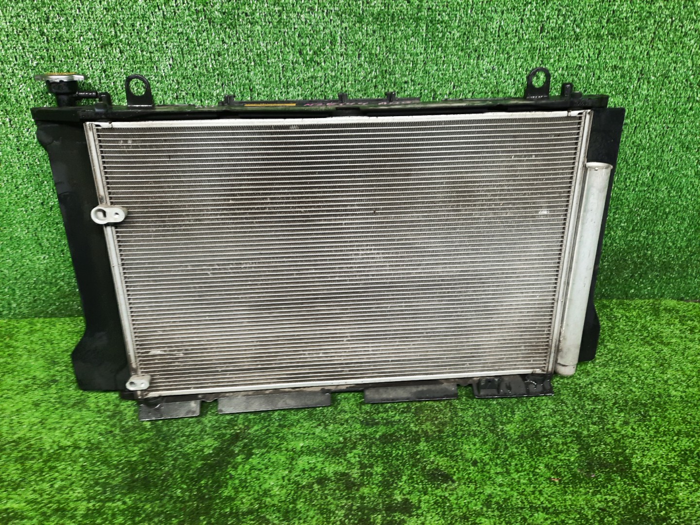 Радиатор основной TOYOTA AXIO, COROLLA FIELDER, COROLLA  AXIO, FIELDER NZE141, NZE144, ZRE142, ZRE144, ZRE144G, ZRE142G, NZE144G, NZE141G 1NZ-FE, 2ZR-FE, 2ZR-FAE 5971 2 ракурс
