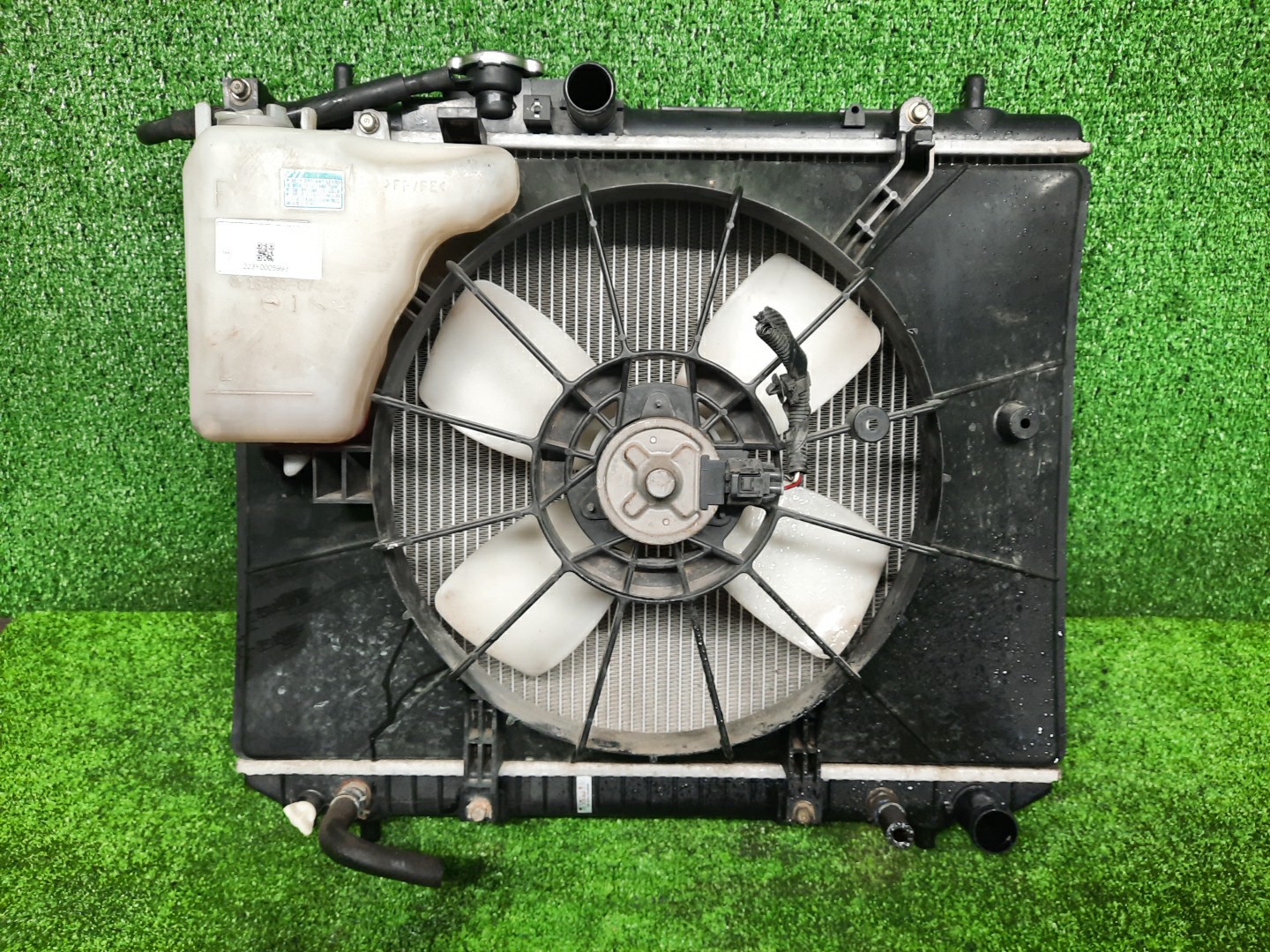 Радиатор основной DAIHATSU TERIOS, CAMI J100G, J102G, J100E, J102E, J122E K3-VE 5993 1 ракурс