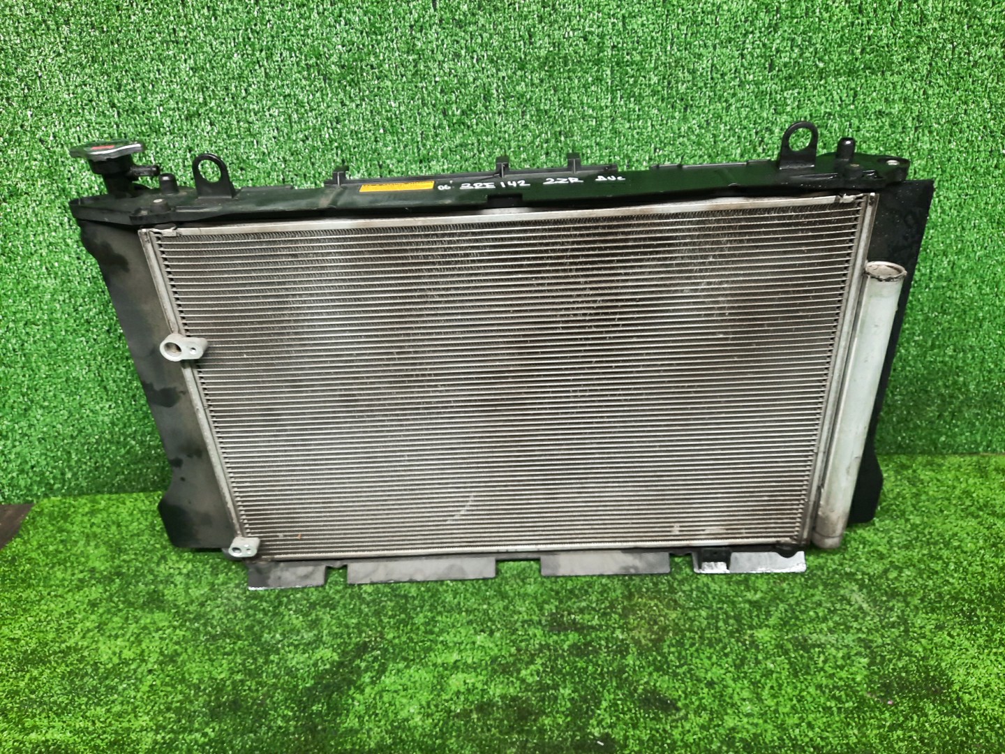Радиатор основной TOYOTA AXIO, COROLLA FIELDER, COROLLA  AXIO, FIELDER NZE141, NZE144, ZRE142, ZRE144, ZRE144G, ZRE142G, NZE144G, NZE141G 1NZ-FE, 2ZR-FE, 2ZR-FAE 5999 2 ракурс