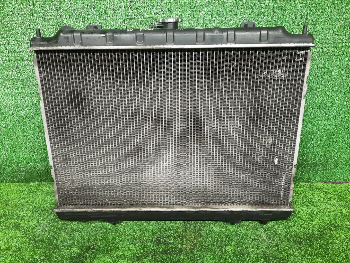 Радиатор основной NISSAN RNESSA, BASSARA, PRESAGE N30, JU30, U30 SR20DE, KA24DE 6000 2 ракурс