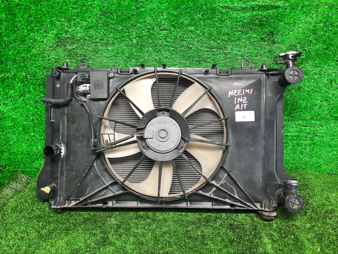 Радиатор основной TOYOTA AXIO, COROLLA FIELDER, COROLLA AXIO, FIELDER NZE141, NZE144, ZRE142, ZRE144, ZRE144G, ZRE142G, NZE144G, NZE141G 1NZ-FE, 2ZR-FE, 2ZR-FAE 6011 1 ракурс Радиатор основной TOYOTA AXIO, COROLLA FIELDER, COROLLA AXIO, FIELDER NZE141, NZE144, ZRE142, ZRE144, ZRE144G, ZRE142G, NZE144G, NZE141G 1NZ-FE, 2ZR-FE, 2ZR-FAE 6011 1 ракурс