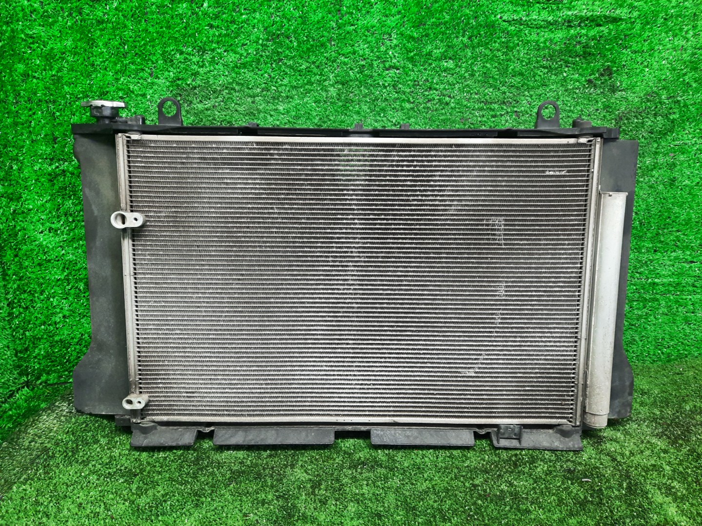 Радиатор основной TOYOTA AXIO, COROLLA FIELDER, COROLLA  AXIO, FIELDER NZE141, NZE144, ZRE142, ZRE144, ZRE144G, ZRE142G, NZE144G, NZE141G 1NZ-FE, 2ZR-FE, 2ZR-FAE 6011 2 ракурс