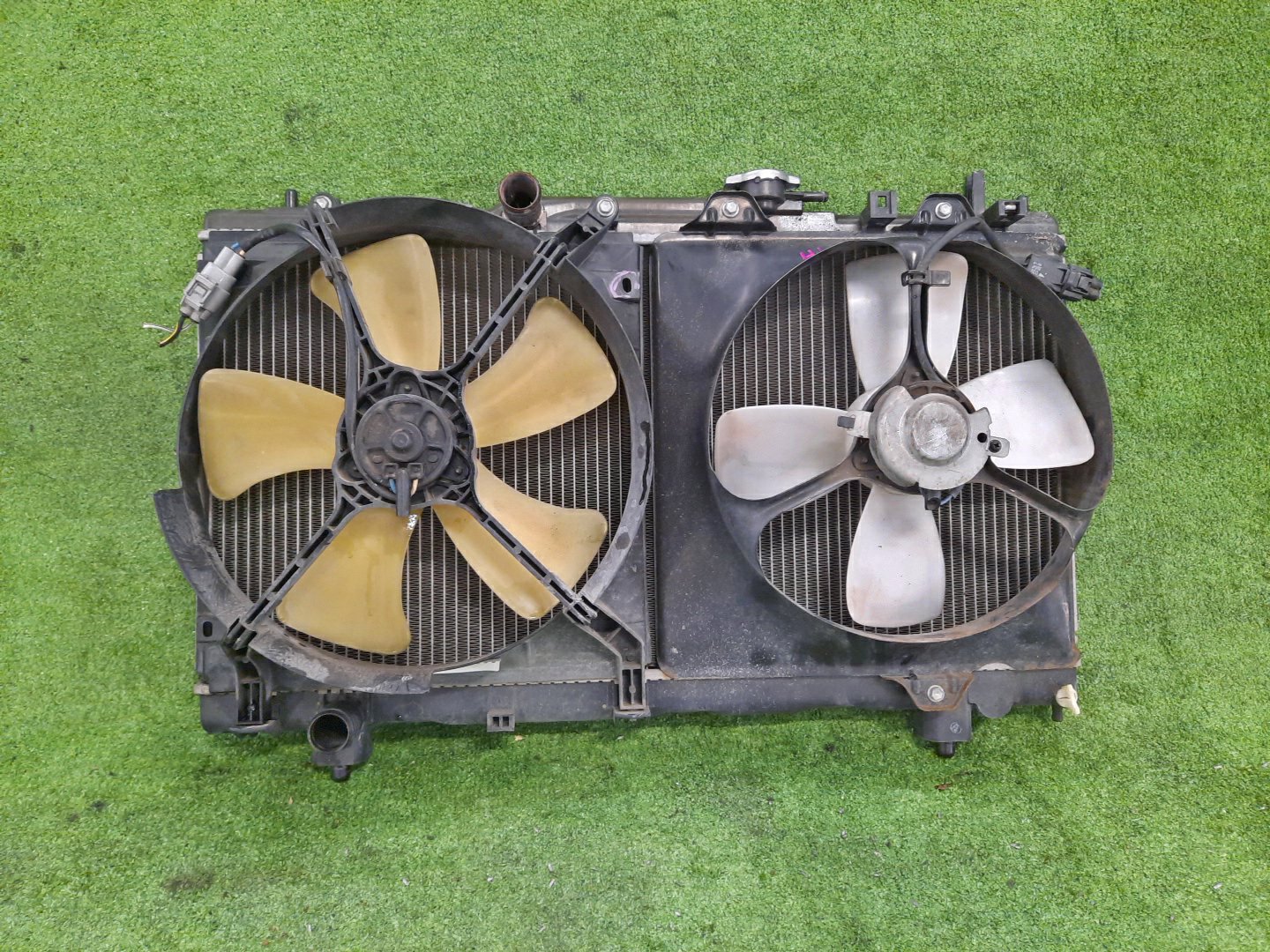 Радиатор основной TOYOTA CALDINA AT211 7A-FE 6152 2 ракурс