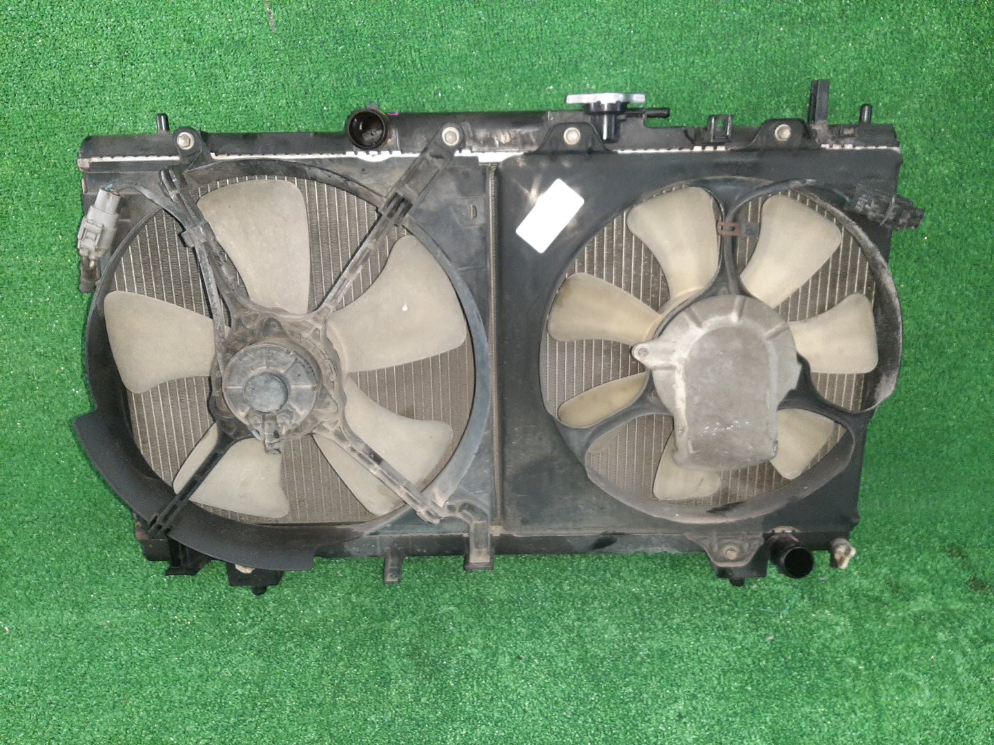 Радиатор основной TOYOTA CALDINA, CARINA, CORONA PREMIO ST210G, ST215G, ST210, ST215 3S-FE, 3S-FSE 6186 1 ракурс Радиатор основной TOYOTA CALDINA, CARINA, CORONA PREMIO ST210G, ST215G, ST210, ST215 3S-FE, 3S-FSE 6186 1 ракурс