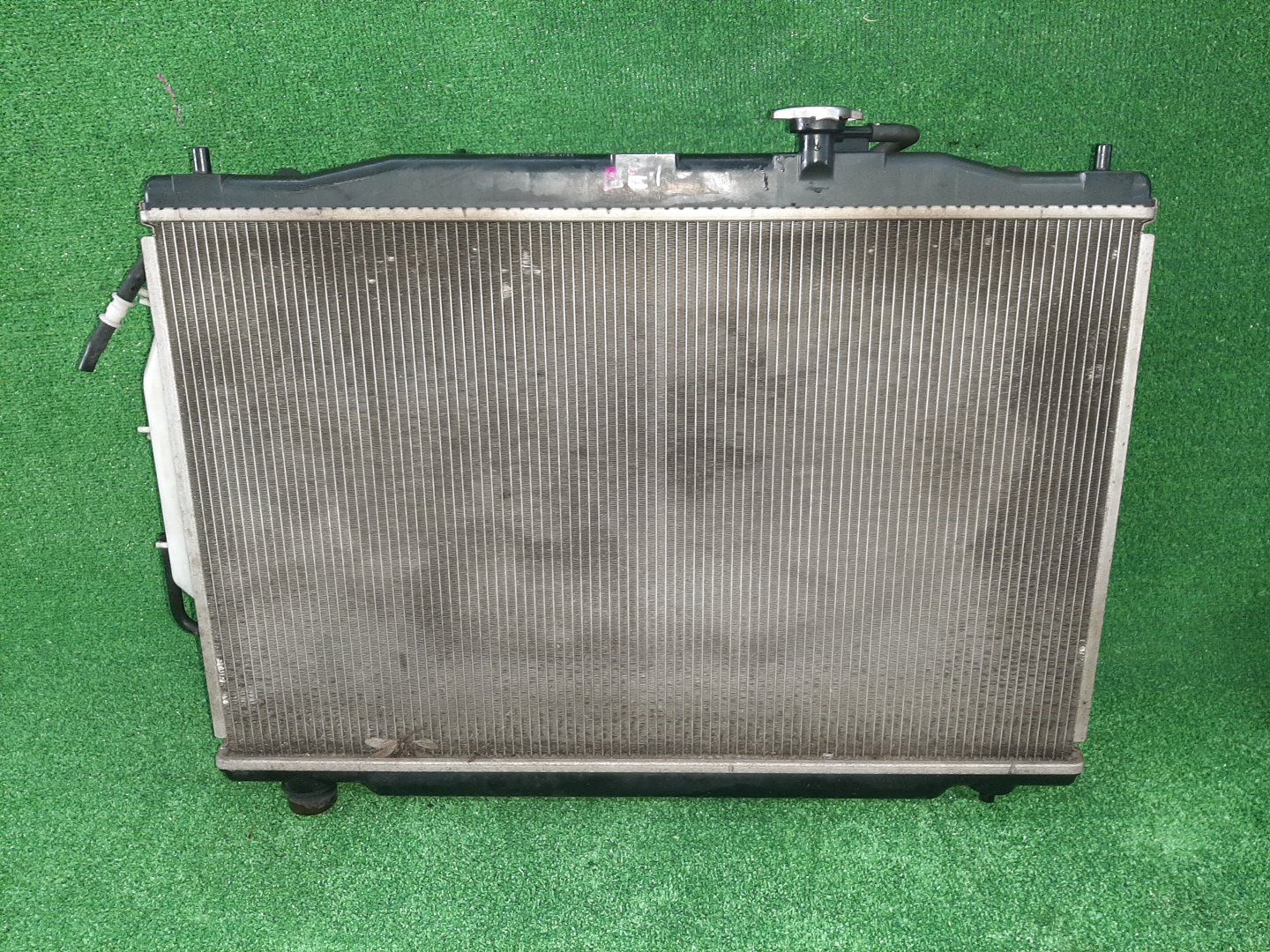 Радиатор основной HONDA EDIX BE1 D17A 6192 2 ракурс