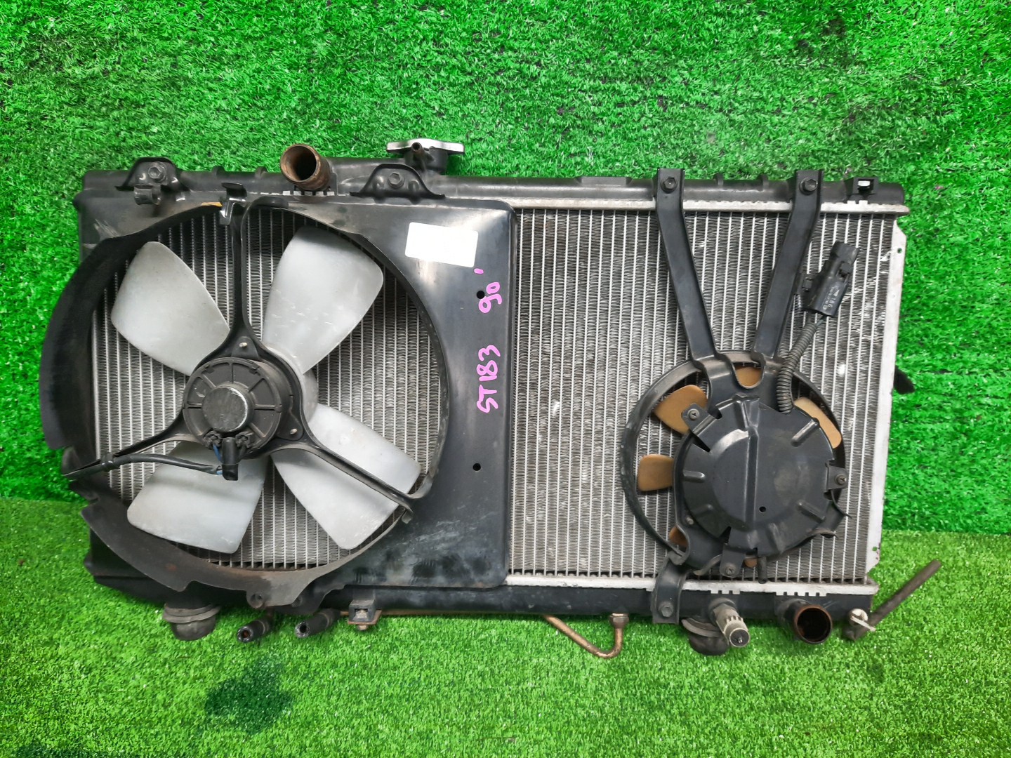 Радиатор основной TOYOTA CORONA EXIV ST183 3S-GE 6240 1 ракурс