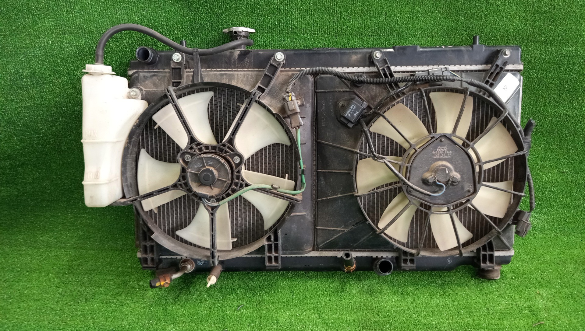 Радиатор основной HONDA AIRWAVE GJ1, GJ2 L15A 6302 1 ракурс