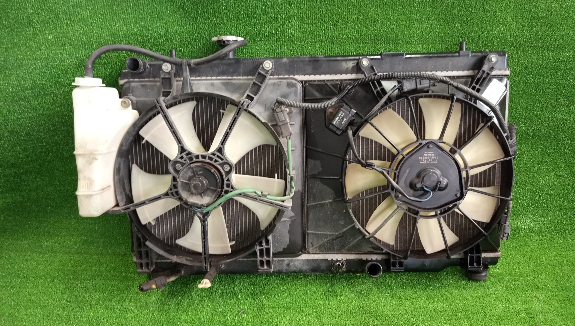 Радиатор основной HONDA AIRWAVE GJ1, GJ2 L15A 6303 1 ракурс