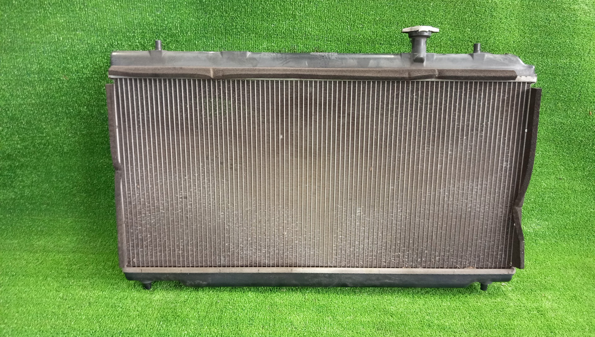 Радиатор основной HONDA AIRWAVE GJ1, GJ2 L15A 6318 2 ракурс