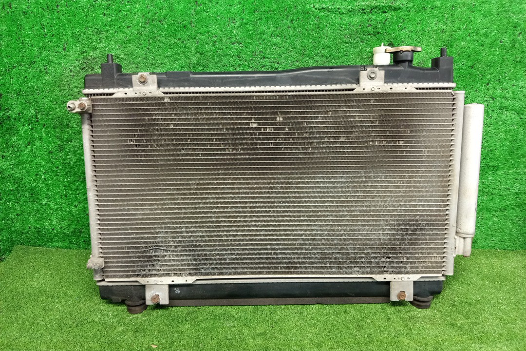 Радиатор основной HONDA FIT, SHUTTLE GP6, GP5, GP7, GP8 LEB 6393 2 ракурс