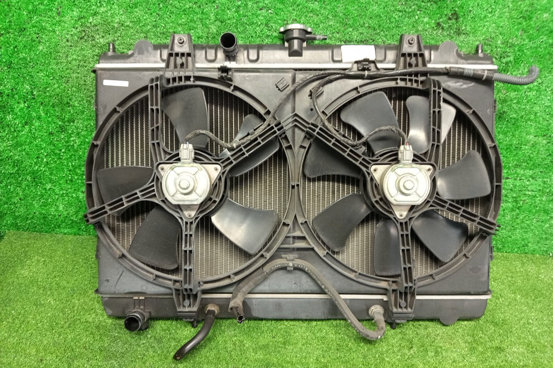 Радиатор основной NISSAN AVENIR, EXPERT, TINO W11, VW11, VNW11, V10 QG18DE 6409 1 ракурс Радиатор основной NISSAN AVENIR, EXPERT, TINO W11, VW11, VNW11, V10 QG18DE 6409 1 ракурс