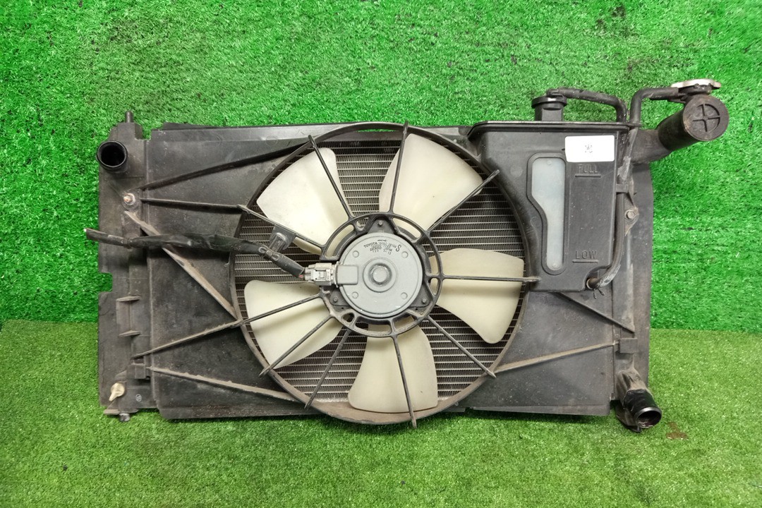 Радиатор основной TOYOTA COROLLA, COROLLA SPACIO, COROLLA FIELDER, ALLEX, COROLLA RUNX, WILL VS NZE121, NZE124, NZE121N, NZE121G, NZE124G, ZZE124, ZZE127, ZZE129, ZZE128 1NZ-FE, 1ZZ-FE, 2ZZ-GE 6444 1 ракурс