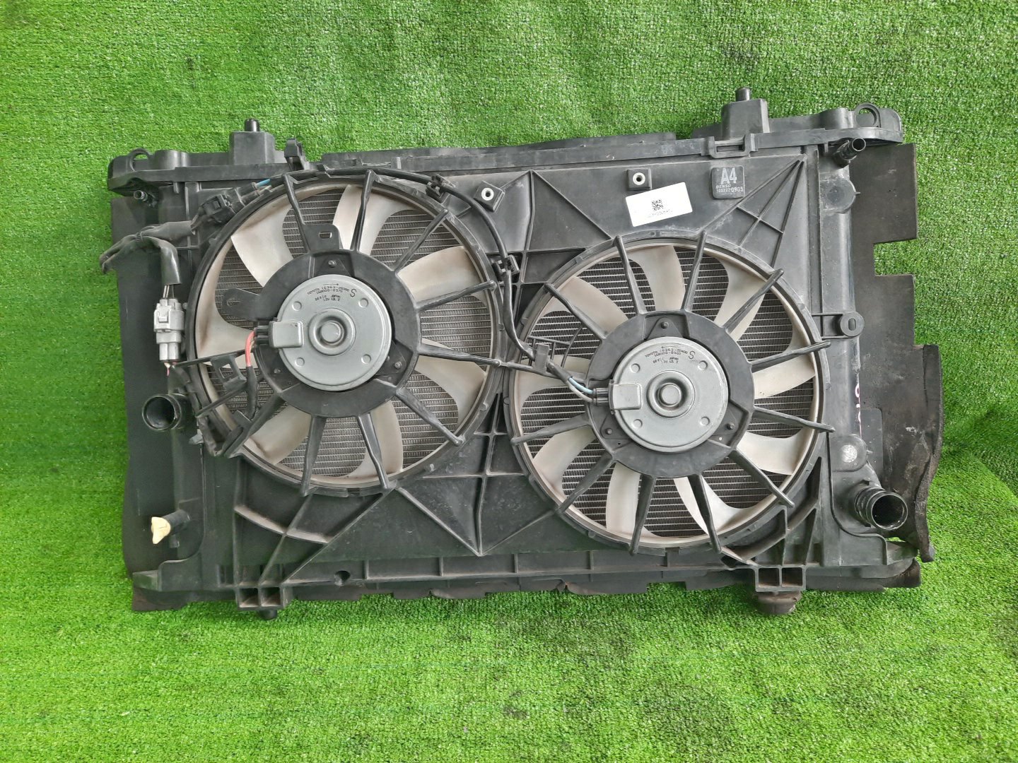 Радиатор основной TOYOTA BLADE AZE156H, AZE154H 2AZ-FE 6462 1 ракурс