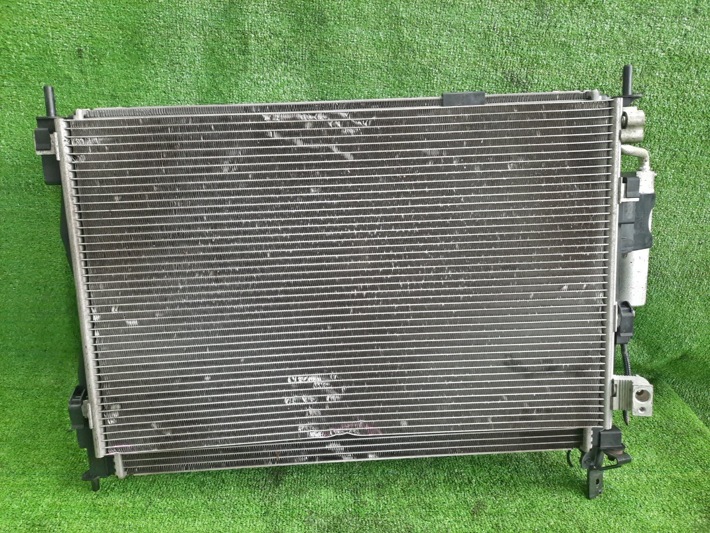 Радиатор основной NISSAN DUALIS J10, KNJ10, KJ10, NJ10 MR20DE 6465 2 ракурс
