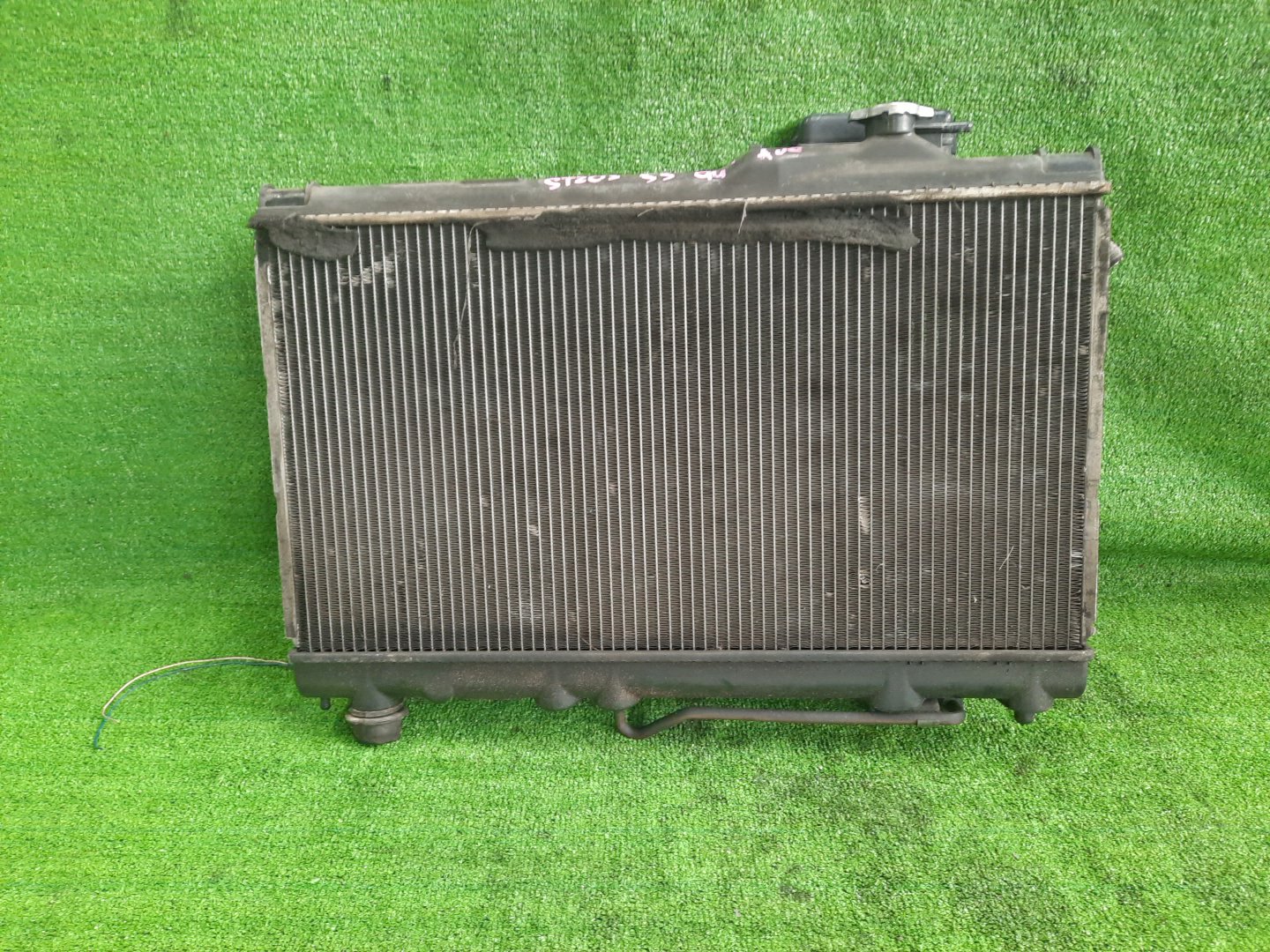 Радиатор основной TOYOTA CELICA, CORONA EXIV, CURREN, CARINA ED ST203, ST202, ST200, ST208, ST206, ST207, ST205 3S-FE 6468 2 ракурс