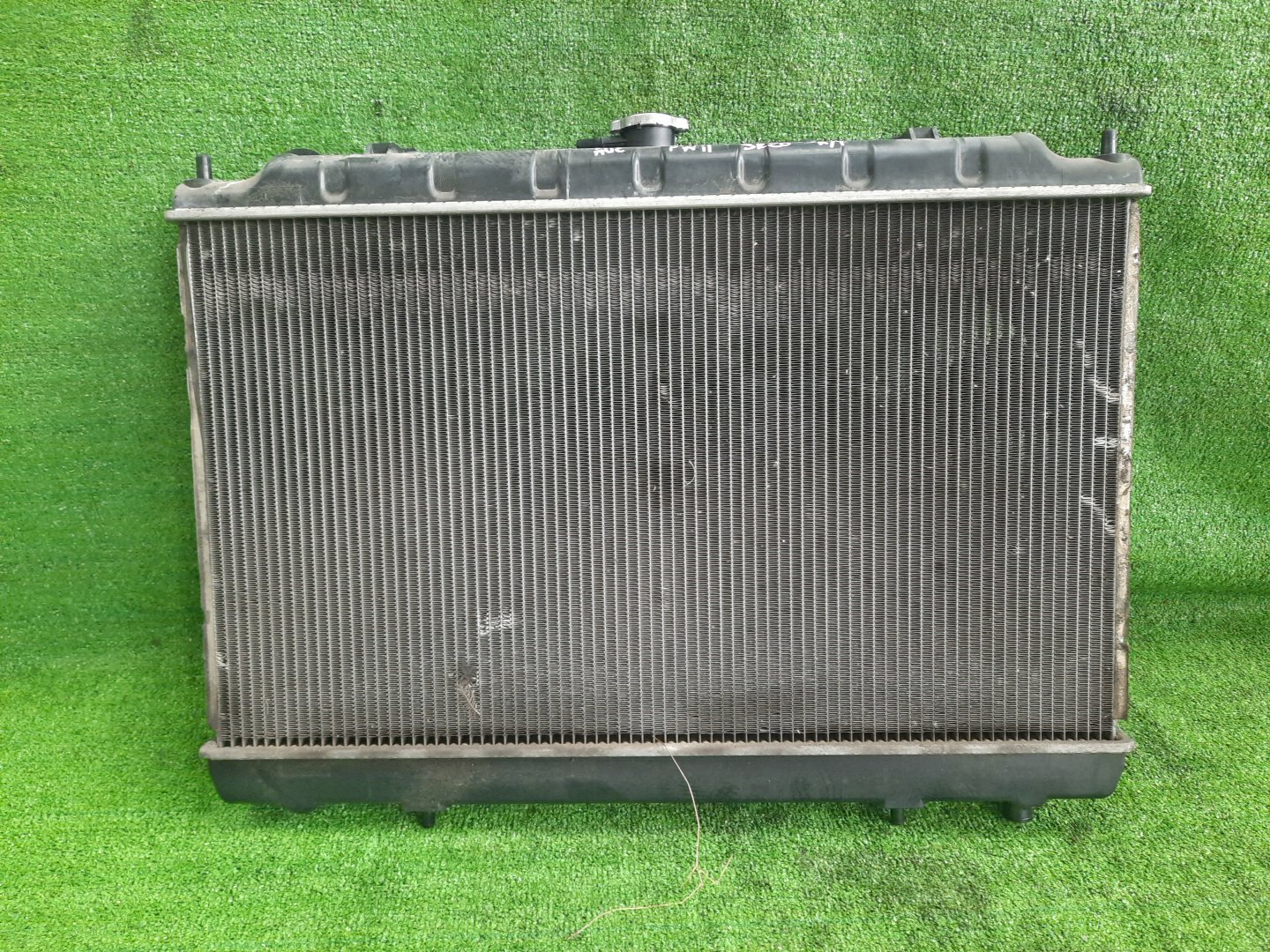 Радиатор основной NISSAN AVENIR PNW11, PW11, RNW11, RW11 SR20DE, QR20DE, SR20DET 6469 2 ракурс