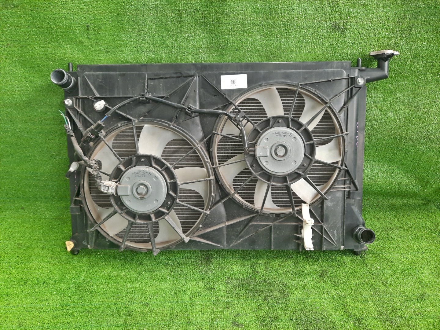 Радиатор основной TOYOTA ISIS ZGM15, ZGM15W, ANM10G, ZGM10G, ANM15G, ZNM10G, ZGM11G, ZGM15G, ZNM10, ZNM10W, ANM10, ANM10W, ANM15, ANM15W, ZGM10, ZGM10W, ZGM11, ZGM11W 2ZR-FAE 6480 1 ракурс