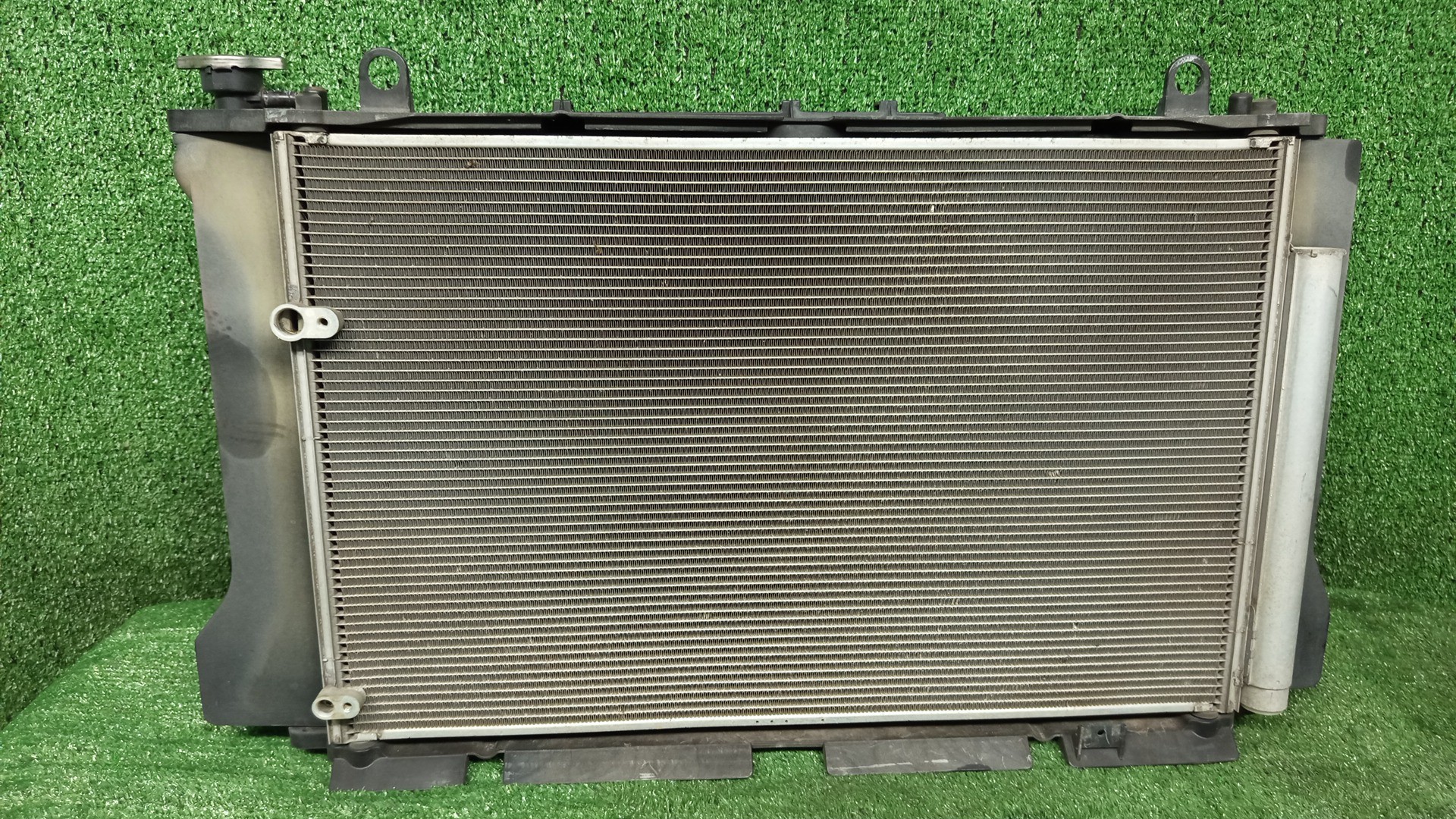 Радиатор основной TOYOTA AXIO, COROLLA FIELDER, COROLLA  AXIO, FIELDER NZE141, NZE144, ZRE142, ZRE144, ZRE144G, ZRE142G, NZE144G, NZE141G 1NZ-FE, 2ZR-FE, 2ZR-FAE 6494 2 ракурс