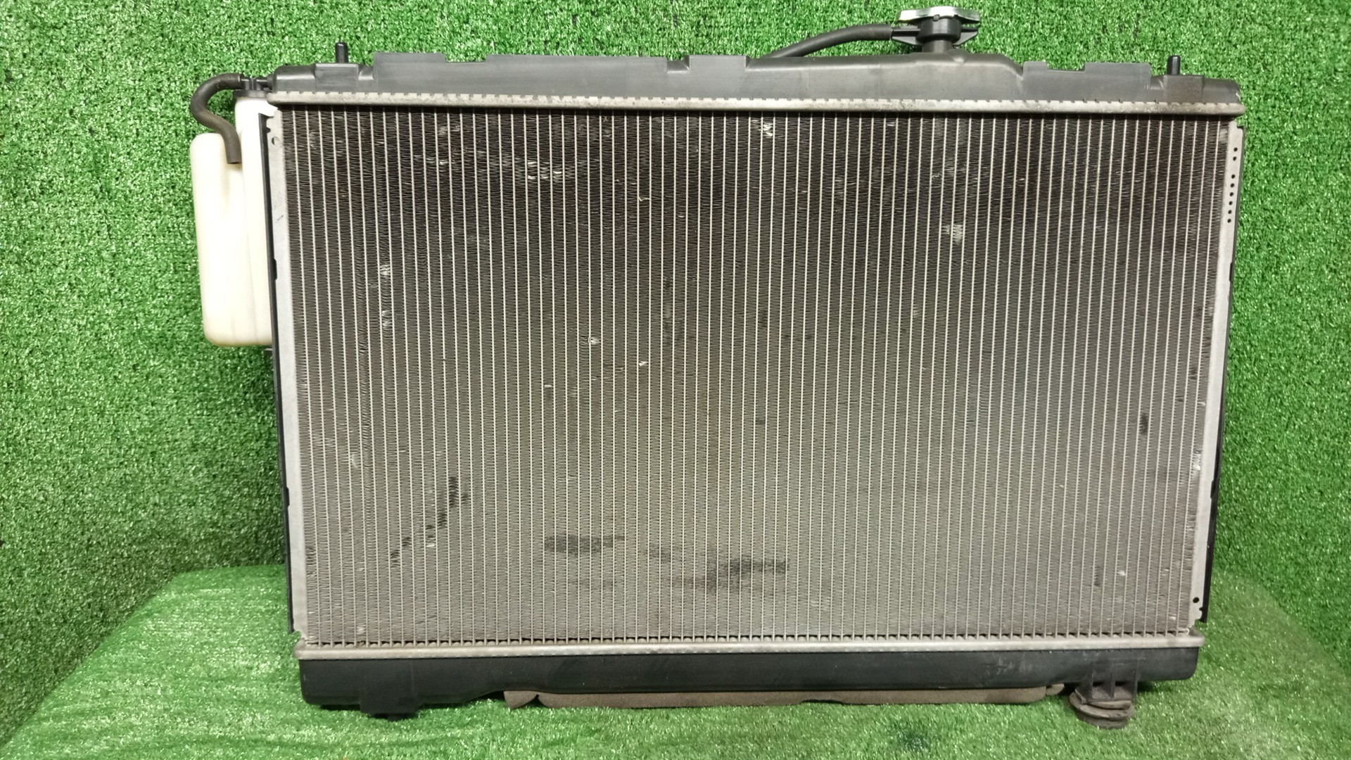 Радиатор основной TOYOTA IPSUM ACM21W, ACM26W 2AZ-FE 6498 2 ракурс