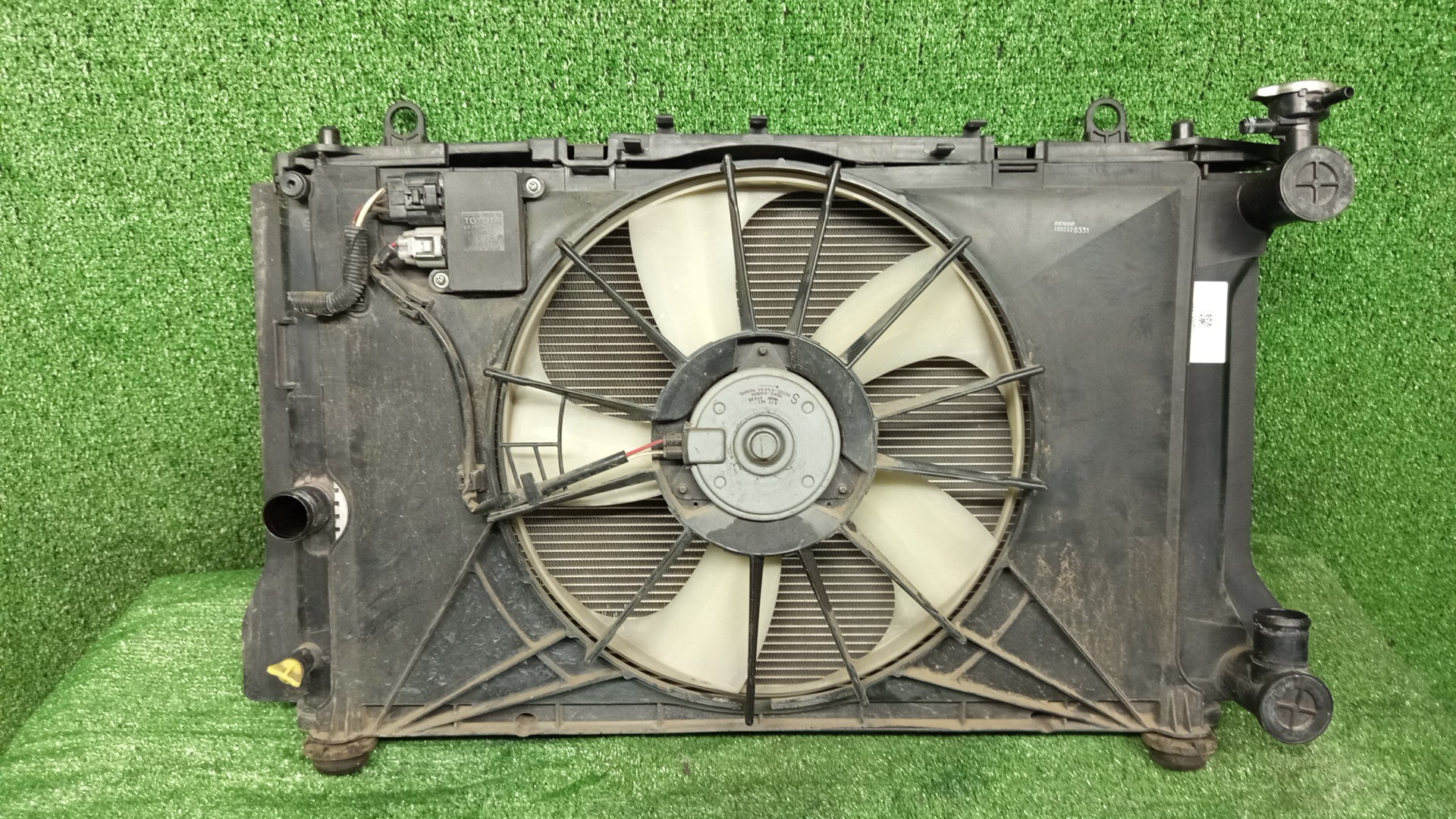 Радиатор основной TOYOTA AXIO, COROLLA FIELDER, COROLLA  AXIO, FIELDER NZE141, NZE144, ZRE142, ZRE144, ZRE144G, ZRE142G, NZE144G, NZE141G 1NZ-FE, 2ZR-FE, 2ZR-FAE 6531 1 ракурс