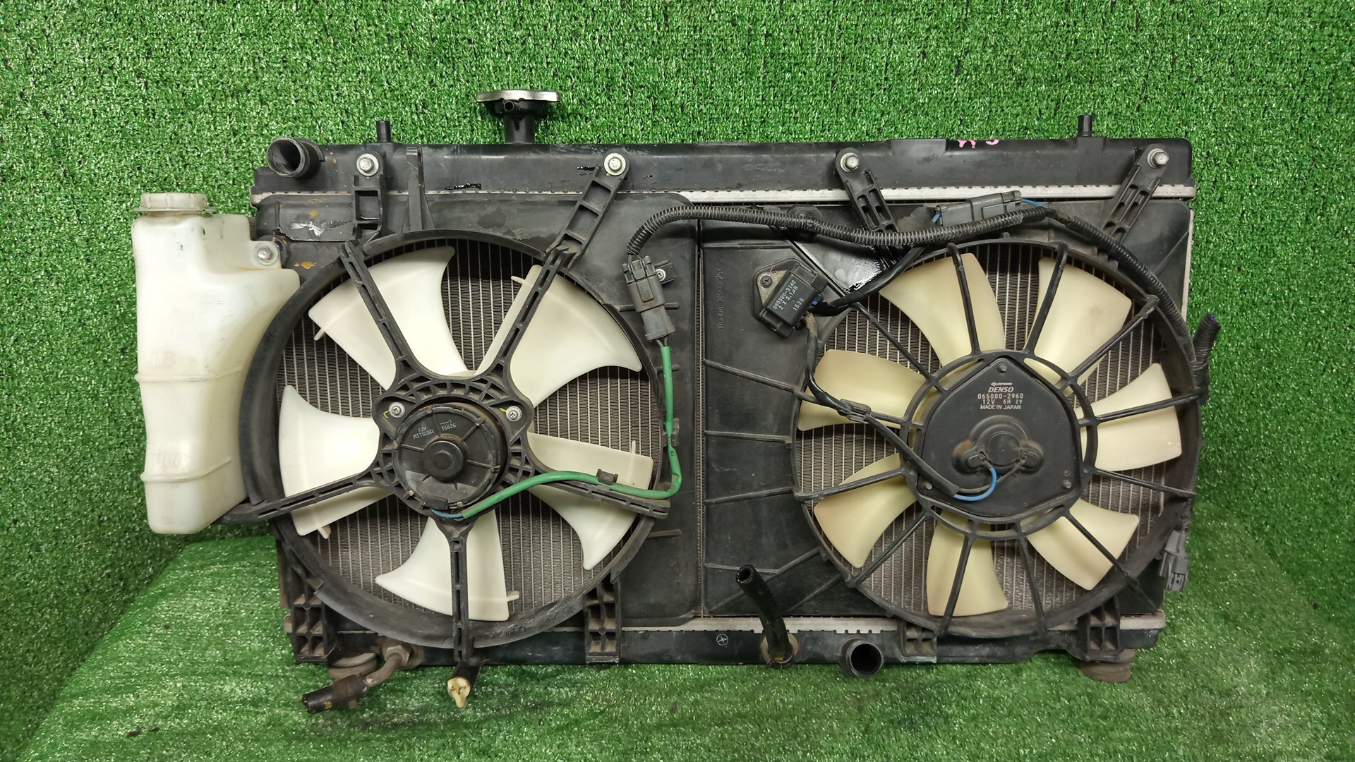 Радиатор основной HONDA AIRWAVE GJ1, GJ2 L15A 6543 1 ракурс