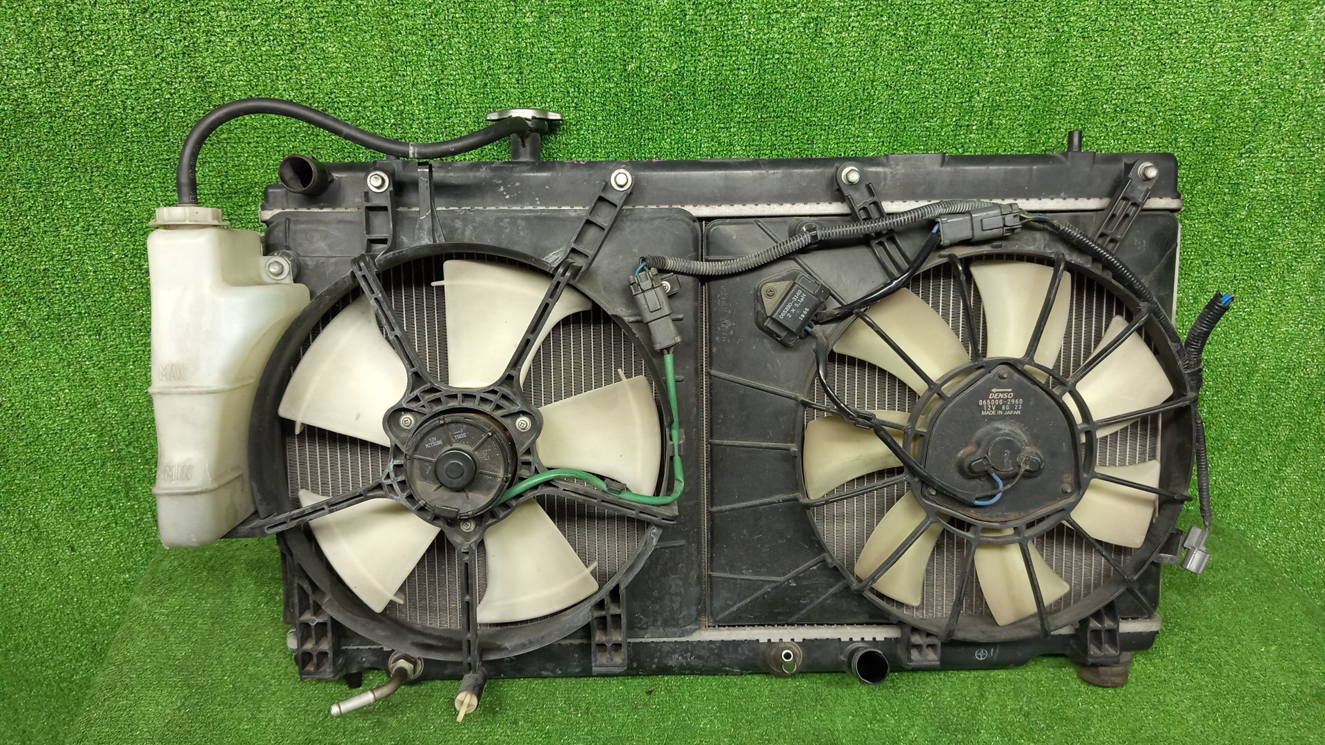 Радиатор основной HONDA AIRWAVE GJ1, GJ2 L15A 6565 1 ракурс