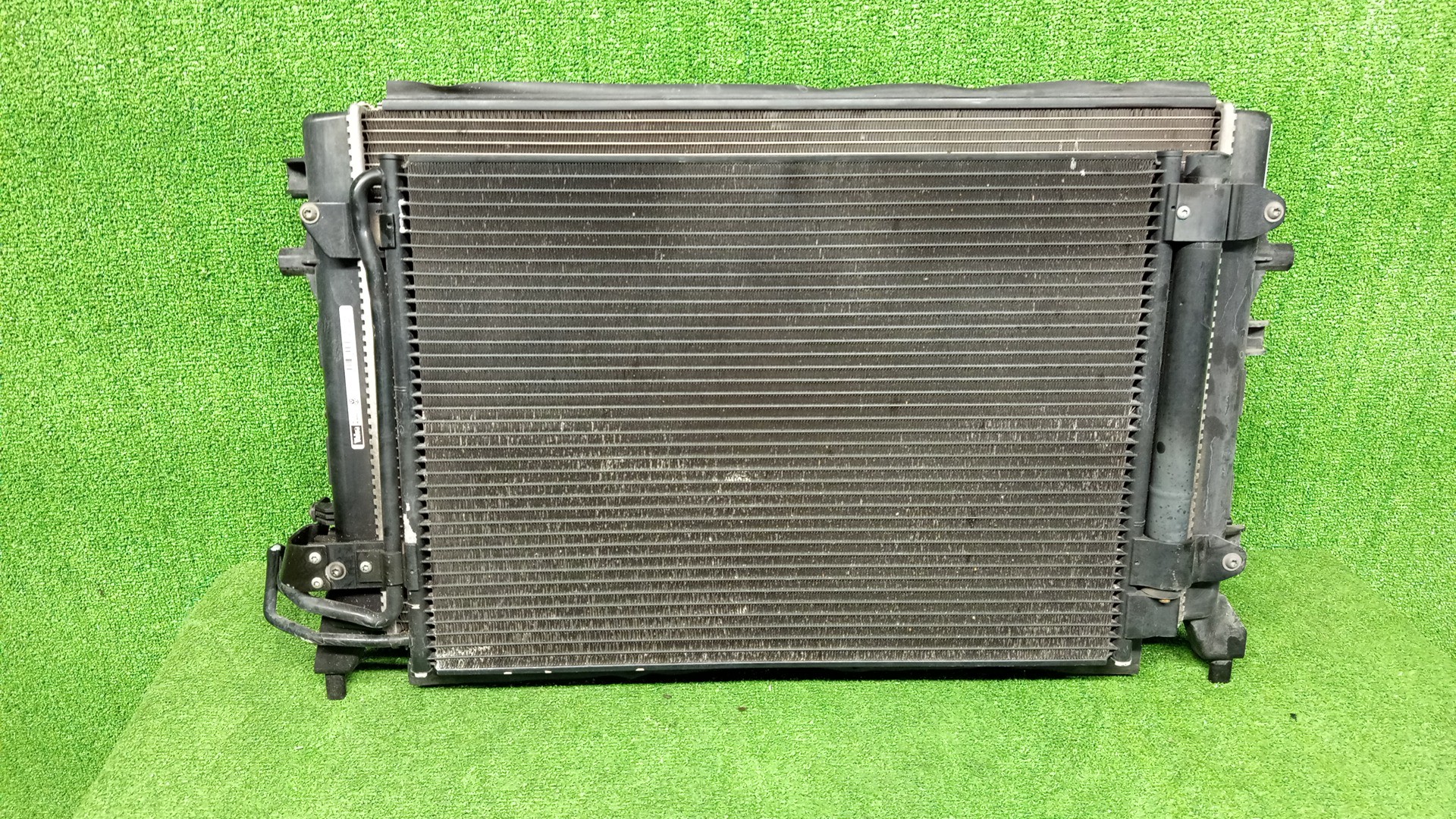 Радиатор основной VOLKSWAGEN GOLF, JETTA MK5, 1K5, 1K1, A5, 1K2 CAX 6581 3 ракурс