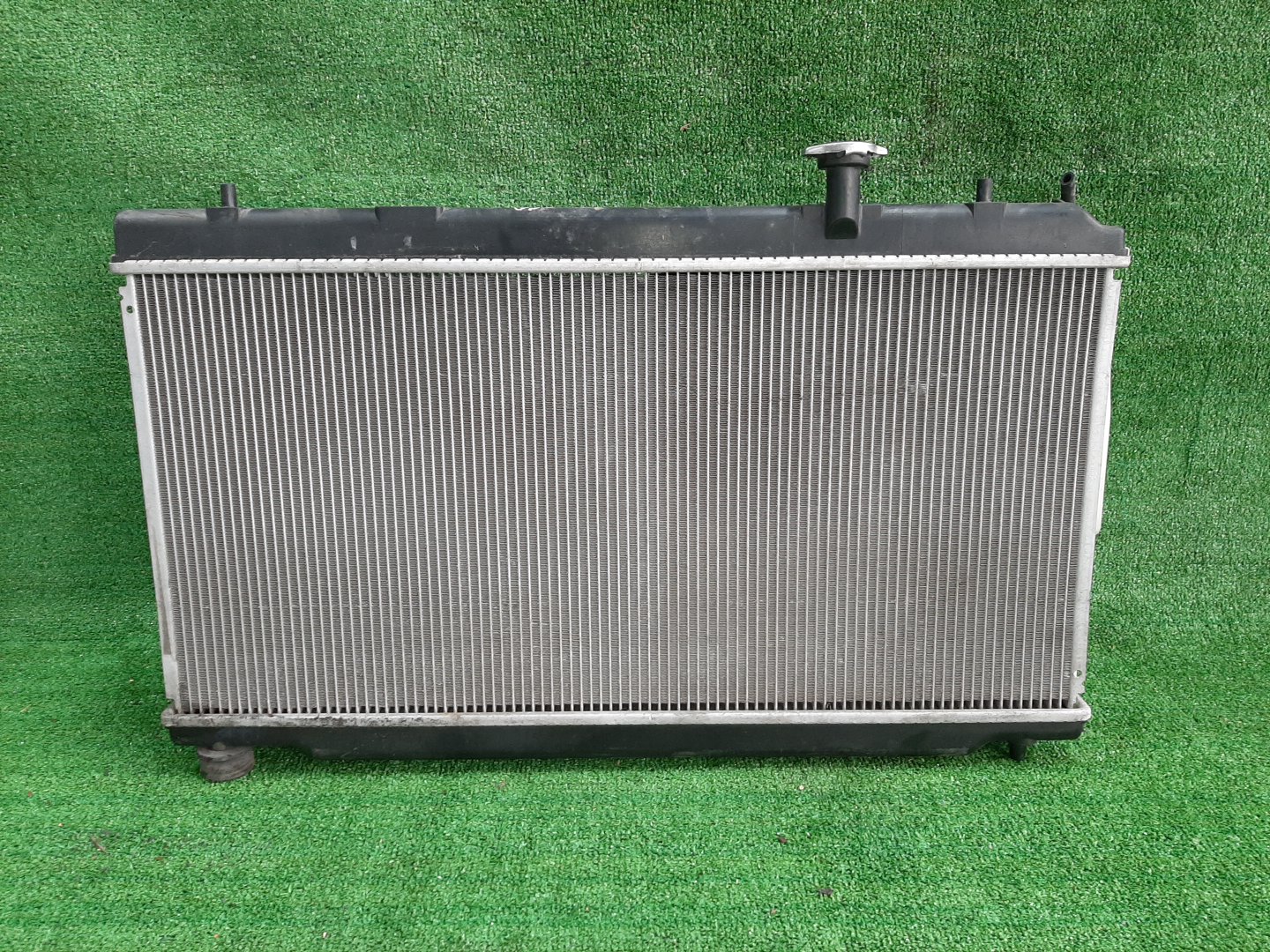 Радиатор основной HONDA AIRWAVE GJ1, GJ2 L15A 6645 2 ракурс