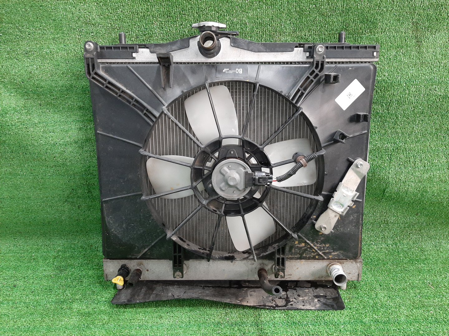 Радиатор основной TOYOTA RUSH, BE-GO J210E, J200E, J210G, J200G 3SZ-VE 6657 1 ракурс