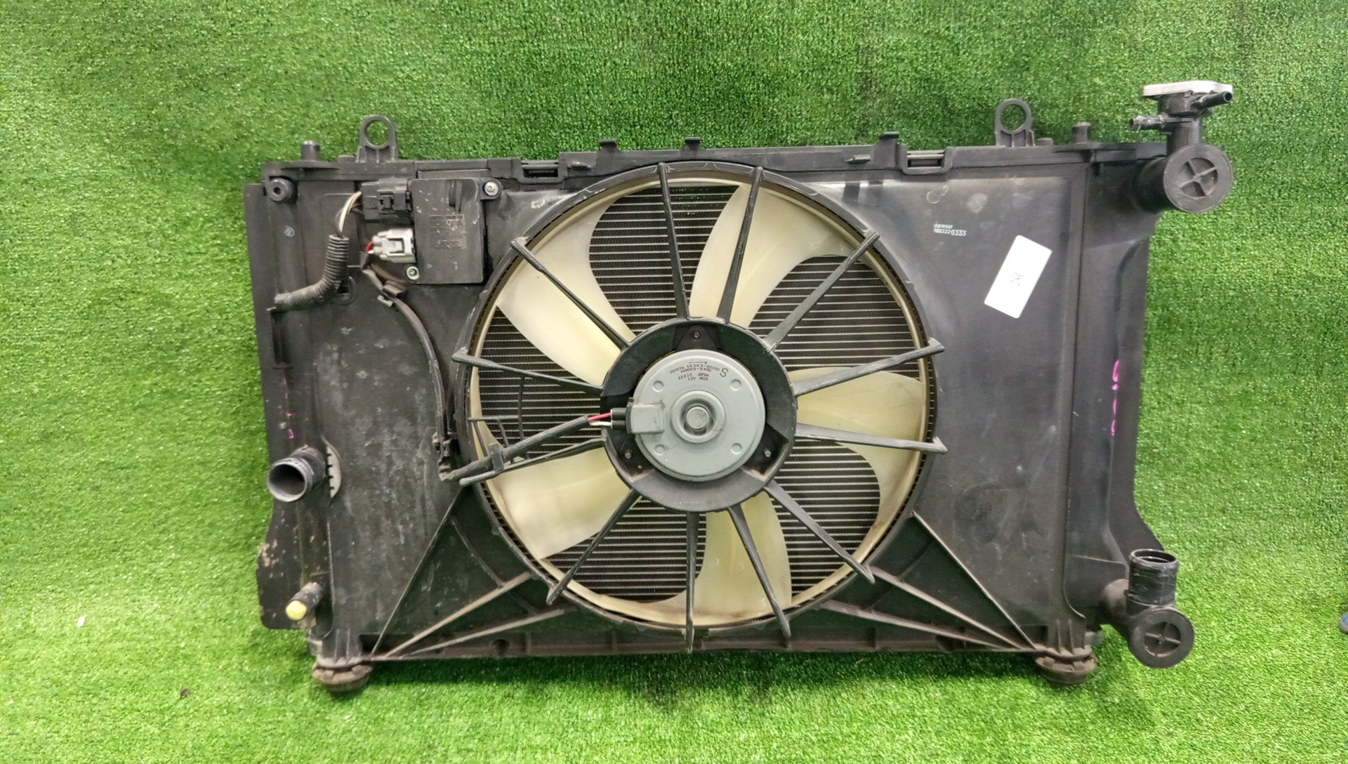 Радиатор основной TOYOTA AXIO, COROLLA FIELDER, COROLLA  AXIO, FIELDER NZE141, NZE144, ZRE142, ZRE144, ZRE144G, ZRE142G, NZE144G, NZE141G 1NZ-FE, 2ZR-FE, 2ZR-FAE 6700 1 ракурс