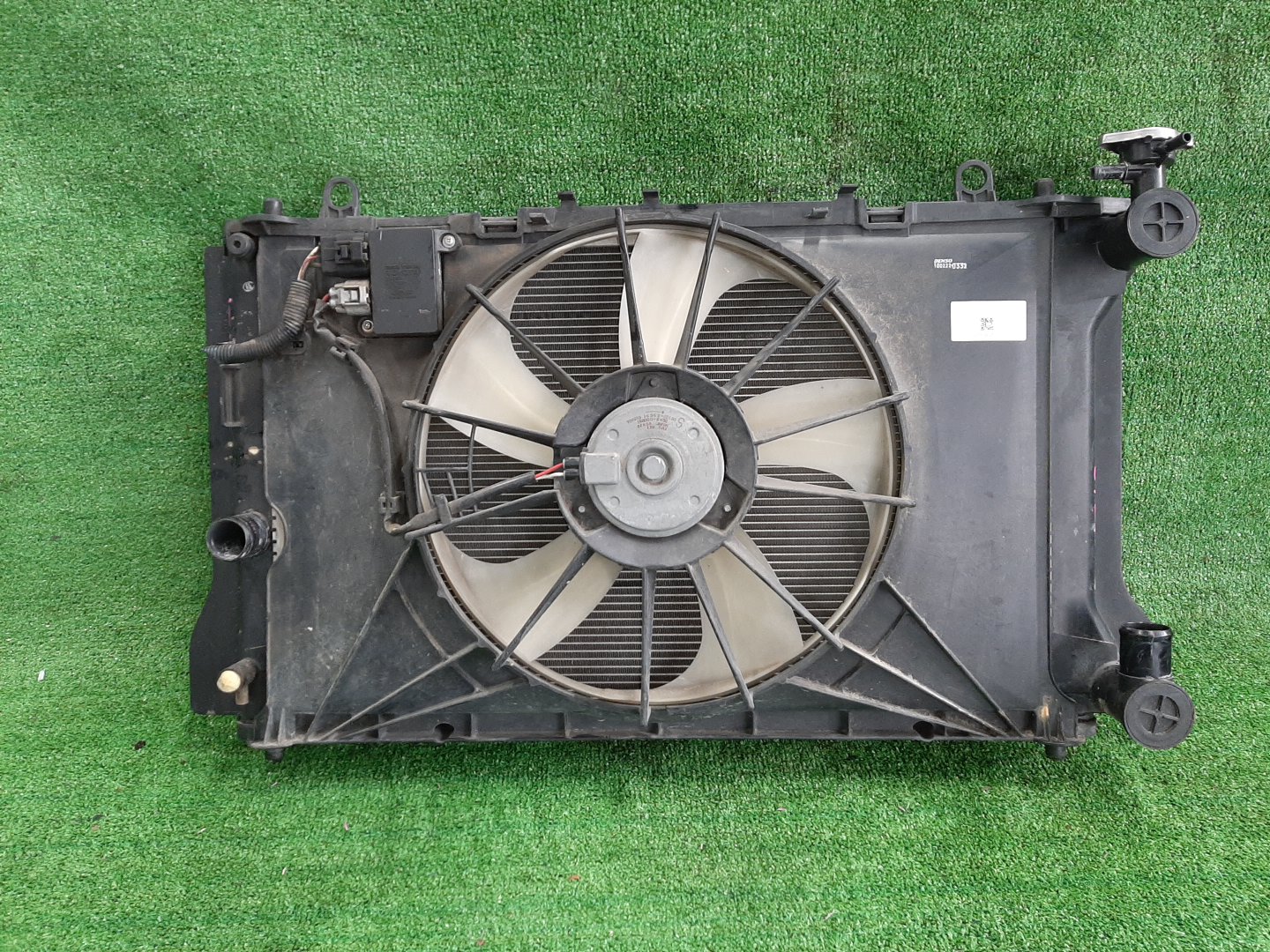 Радиатор основной TOYOTA AXIO, COROLLA FIELDER, COROLLA  AXIO, FIELDER NZE141, NZE144, ZRE142, ZRE144, ZRE144G, ZRE142G, NZE144G, NZE141G 1NZ-FE, 2ZR-FE, 2ZR-FAE 6727 1 ракурс