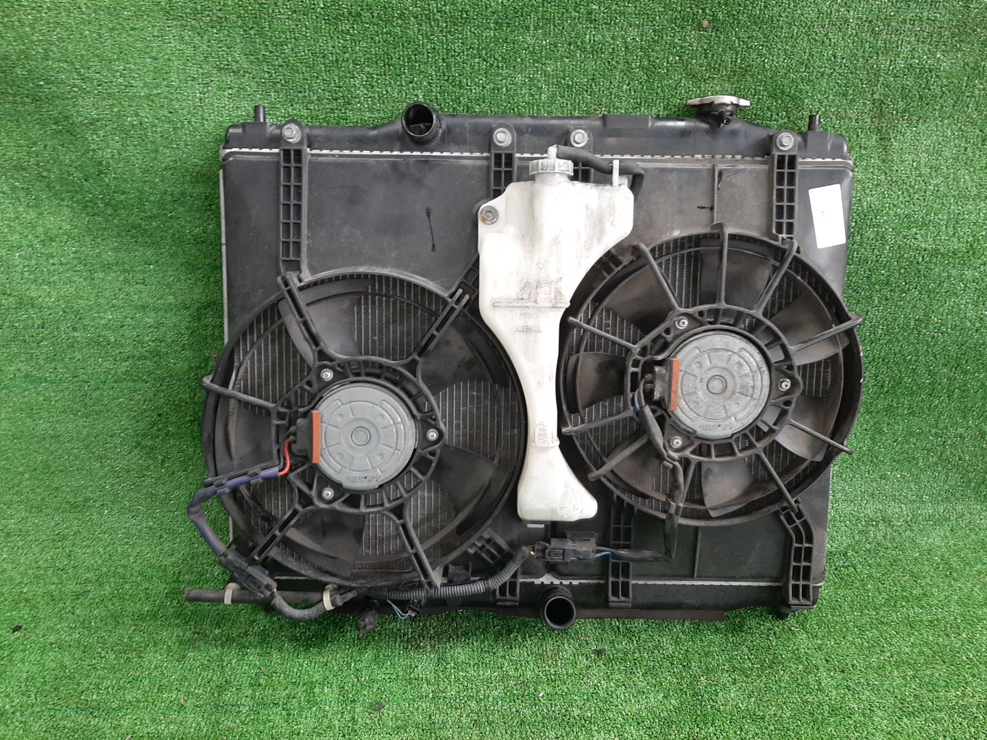Радиатор основной HONDA FREED+, FREED GB5, GB6, GB7, GB8 LEB 6734 1 ракурс