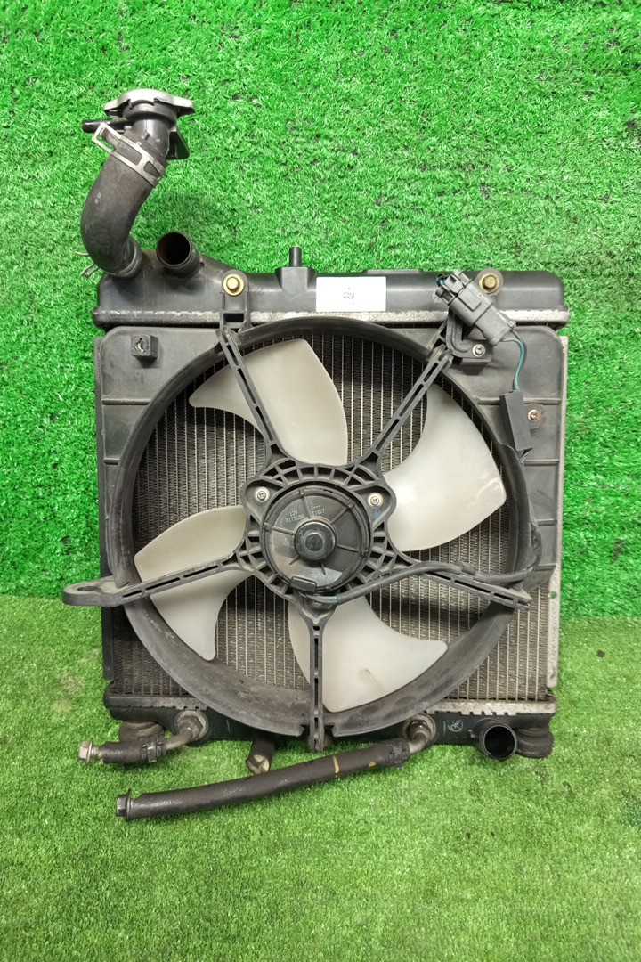 Радиатор основной HONDA FIT, JAZZ GD2, GD3, GD4, GD1 L13A 6741 1 ракурс