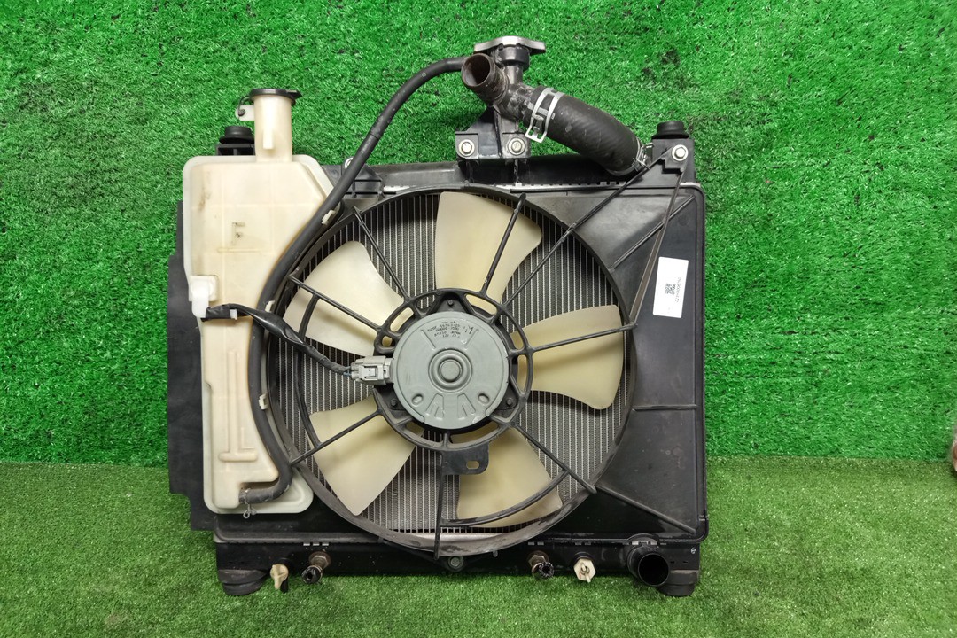 Радиатор основной TOYOTA FUNCARGO, IST, PLATZ, RAUM, VITZ, WILL VI, PROBOX, BB, PORTE, SUCCEED, WILL CYPHA NCP20, NCP21, NCP25, NCP60, NCP65, NCP61, NCP12, NCP16, NCZ20, NCZ25, NCP13, NCP19, NCP51V, NCP58G, NCP55V, NCP50V, NCP59G, NCP30, NCP31, NCP35