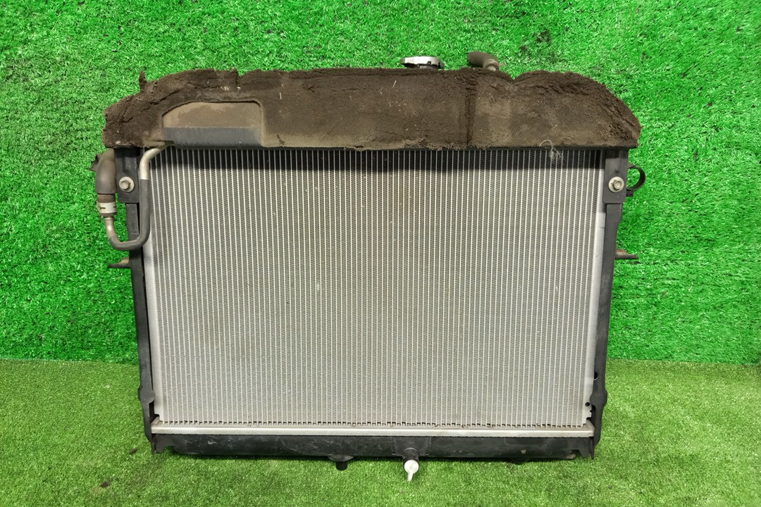 Радиатор основной MAZDA BONGO SKP2V L8 6753 1 ракурс