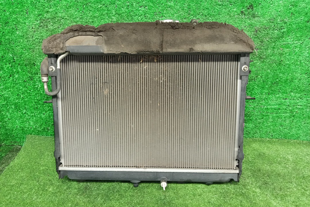 Радиатор основной MAZDA BONGO SKP2V L8 6767 2 ракурс