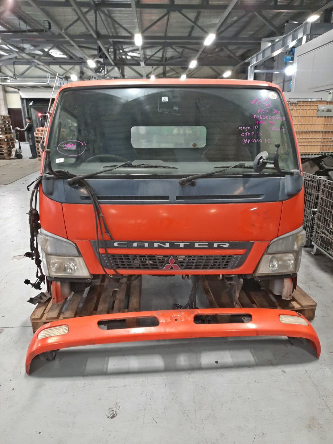 Кабина MITSUBISHI CANTER FE83E 4M51 395 1 ракурс