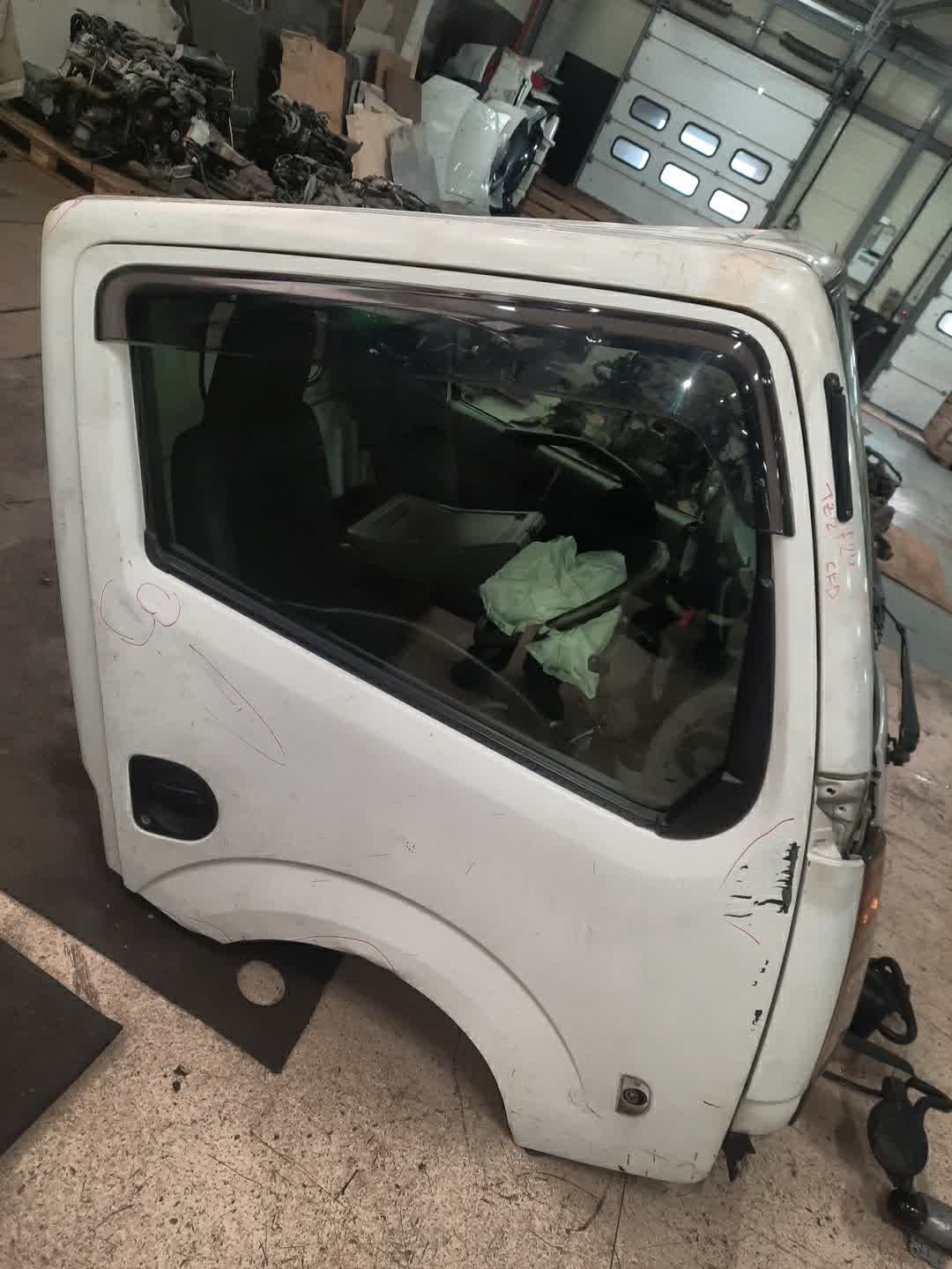 Кабина NISSAN ATLAS TZ2F24 ZD30DD 484 2 ракурс