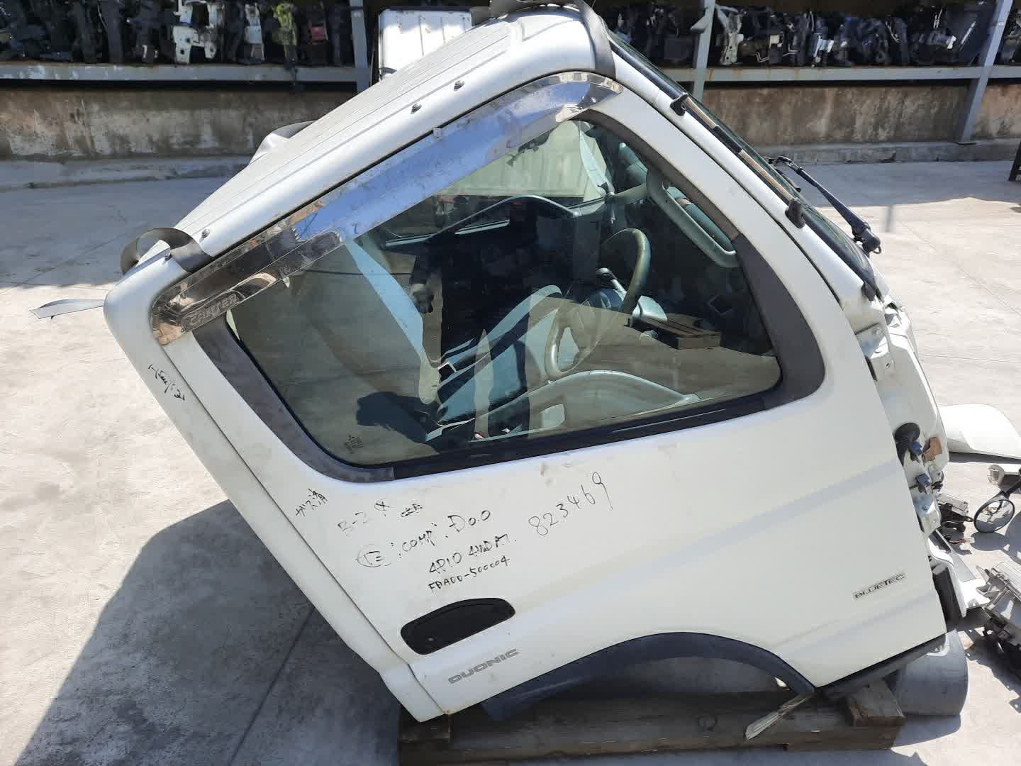 Кабина MITSUBISHI CANTER FDA00 503 4 ракурс