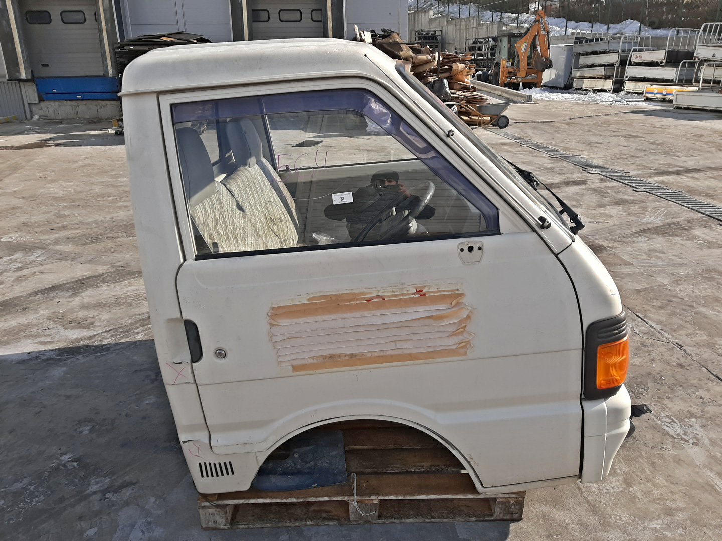 Кабина MAZDA BONGO SE88T F8 564 2 ракурс
