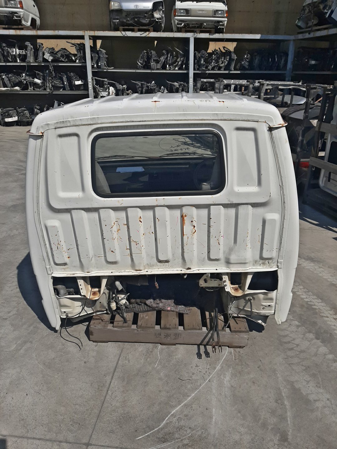Кабина MAZDA BONGO SE88M 591 3 ракурс