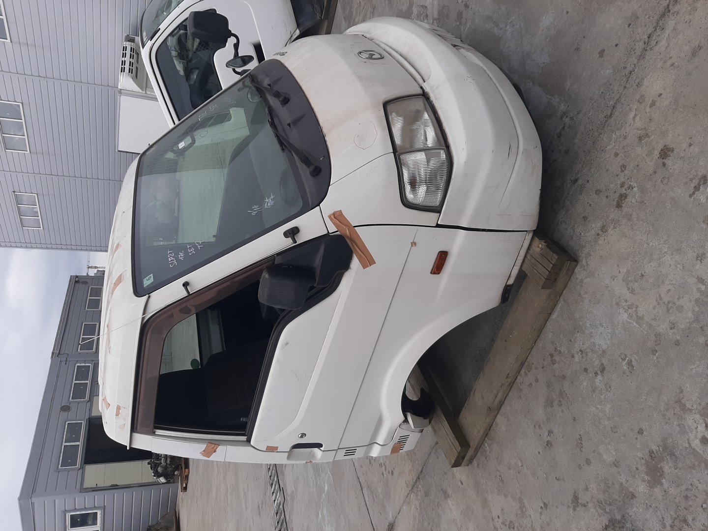 Кабина MAZDA BONGO SLP2T L8 605 2 ракурс