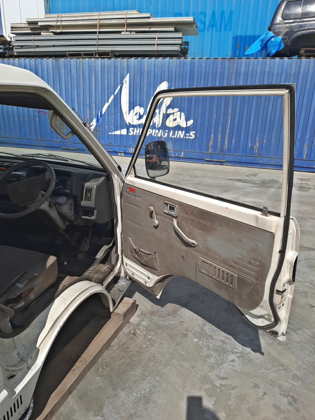 Кабина MAZDA BONGO SEF8T RF 613 5 ракурс