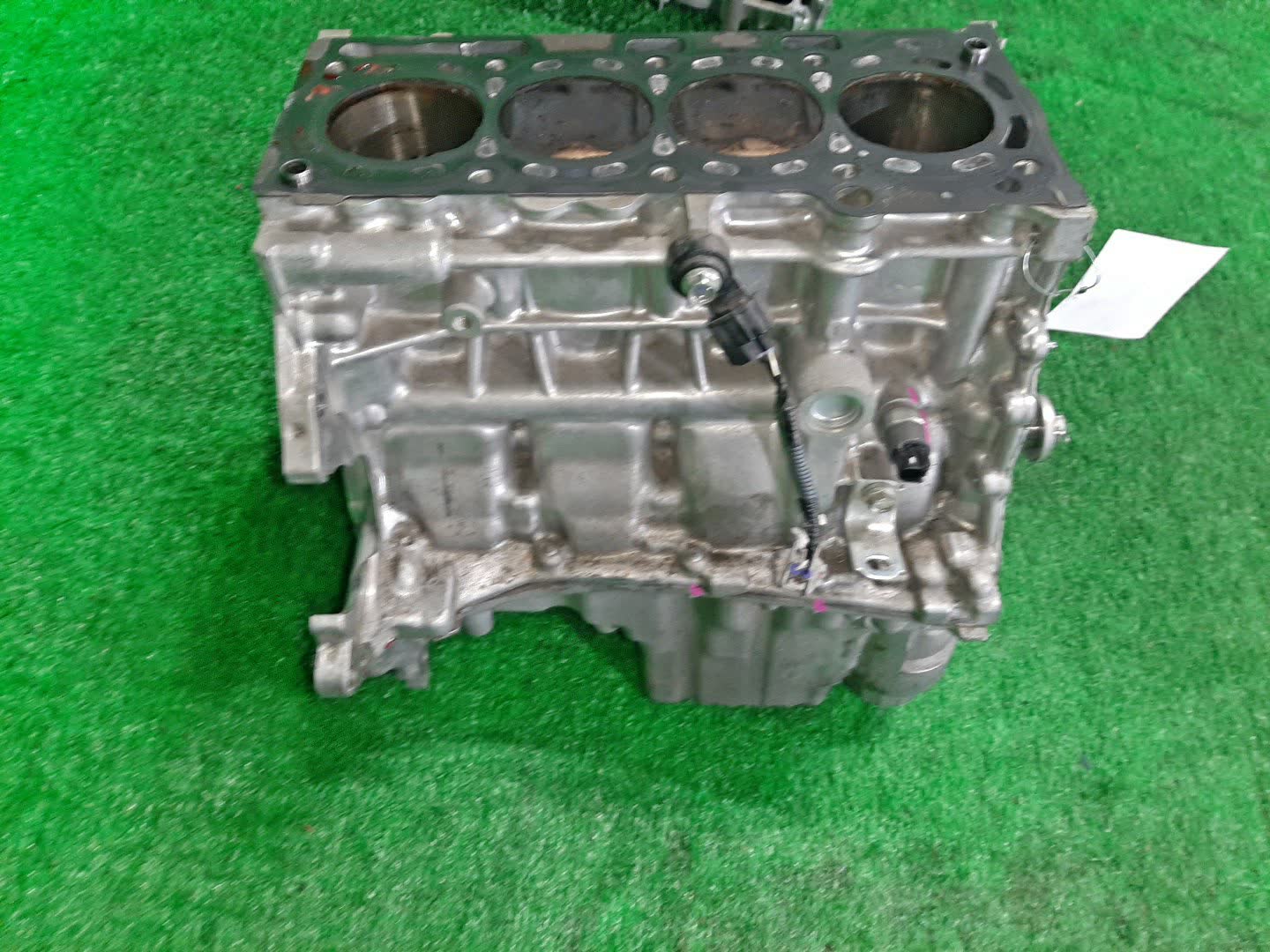 Блок двигателя TOYOTA SIENTA NSP170G 2NR-FKE 4 ракурс