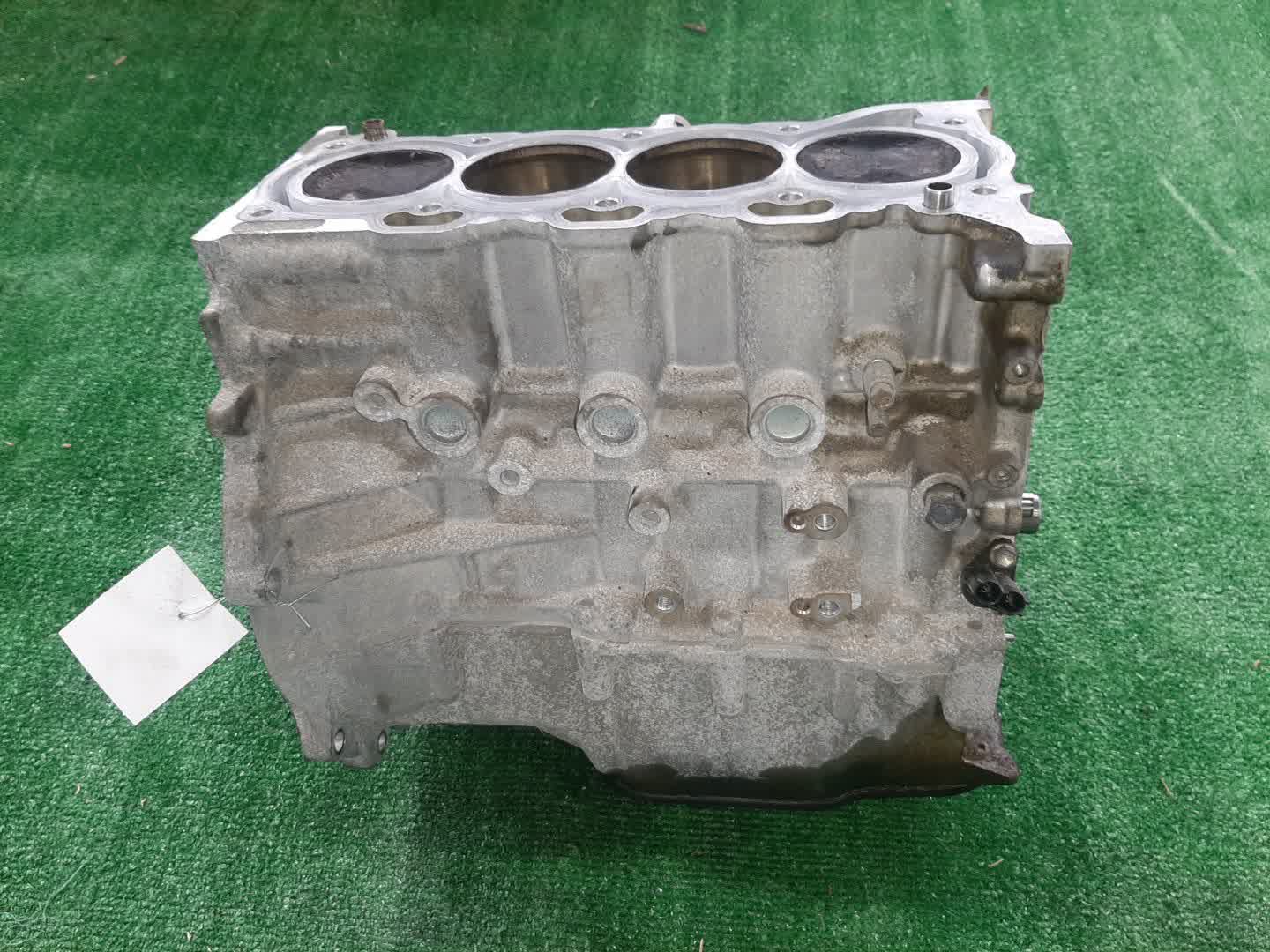 Блок двигателя TOYOTA AURIS ZRE154H 2ZR-FE 0067194 2 ракурс
