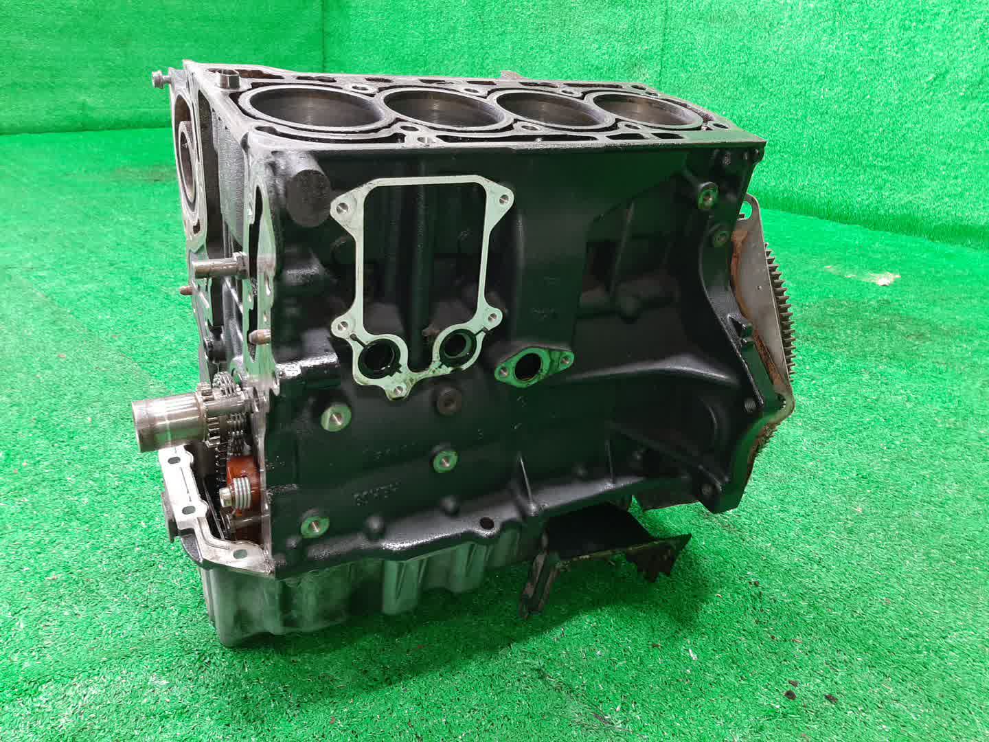 Блок двигателя VOLKSWAGEN TOURAN 1T3 CAVC 369601 2 ракурс