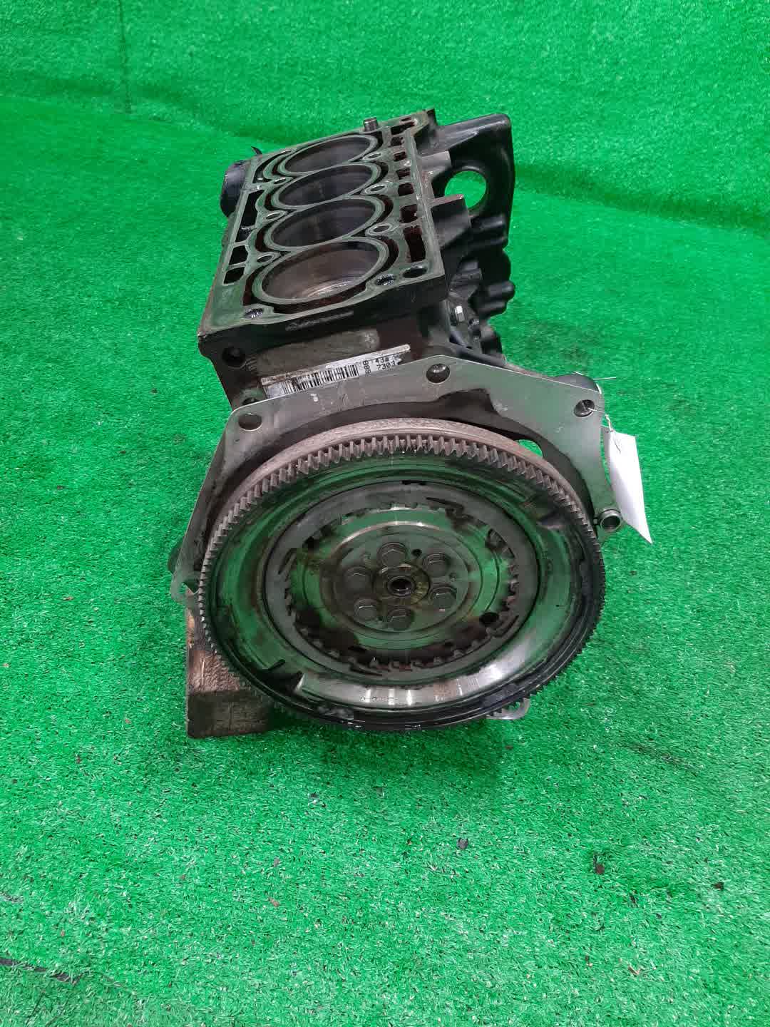 Блок двигателя VOLKSWAGEN TOURAN 1T3 CAVC 369601 3 ракурс