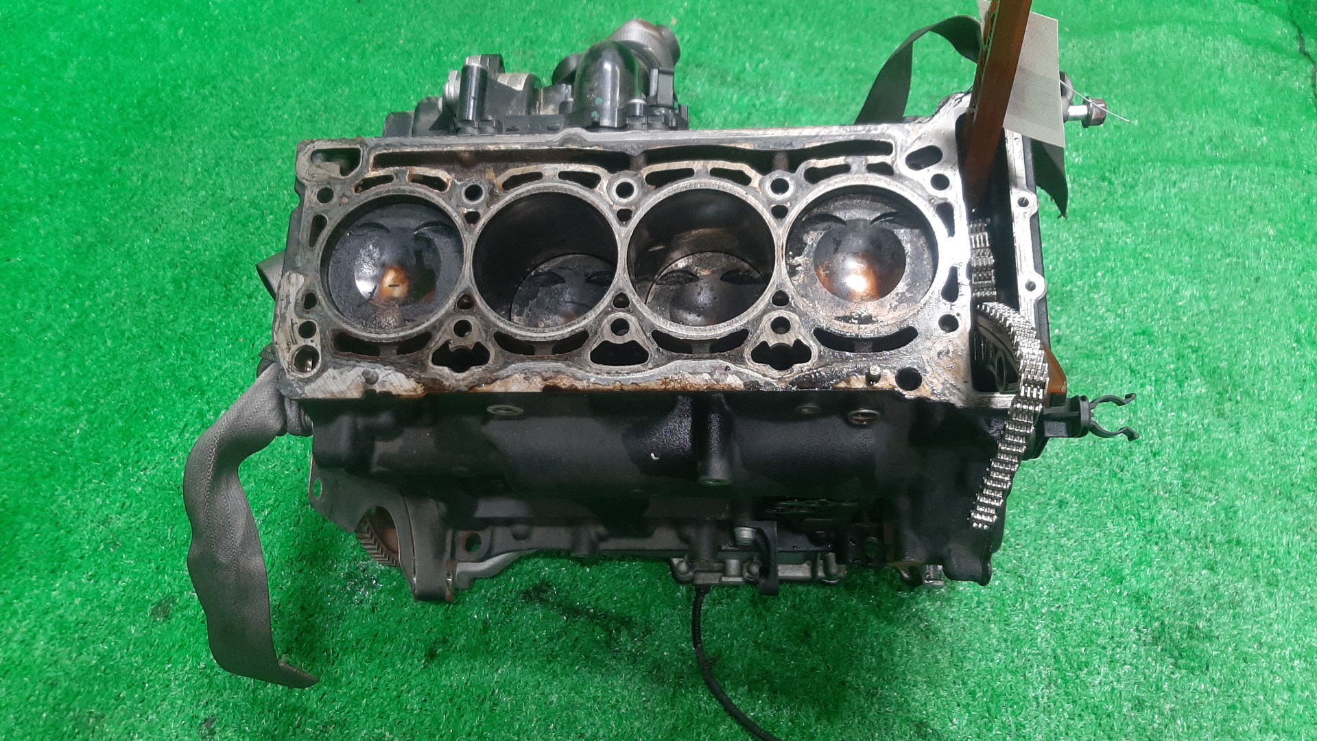 Блок двигателя AUDI A4 8K2 CDNB 203996 2 ракурс Блок двигателя AUDI A4 8K2 CDNB 203996 2 ракурс
