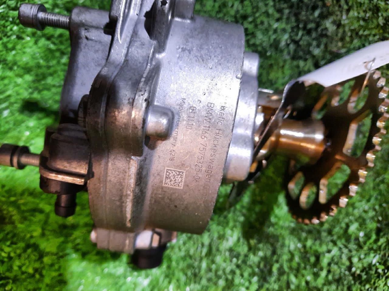 Вакуумник BMW 5-Series Gran Turismo F07 N55B30A 11667575325 2 ракурс